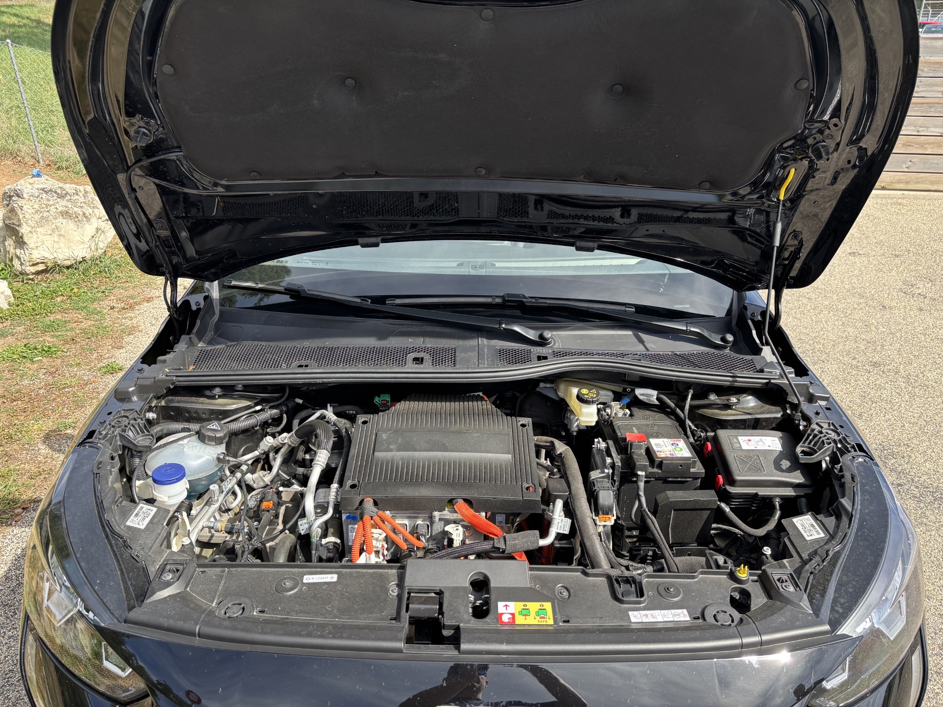 PEUGEOT e-Allure Pack-image-6