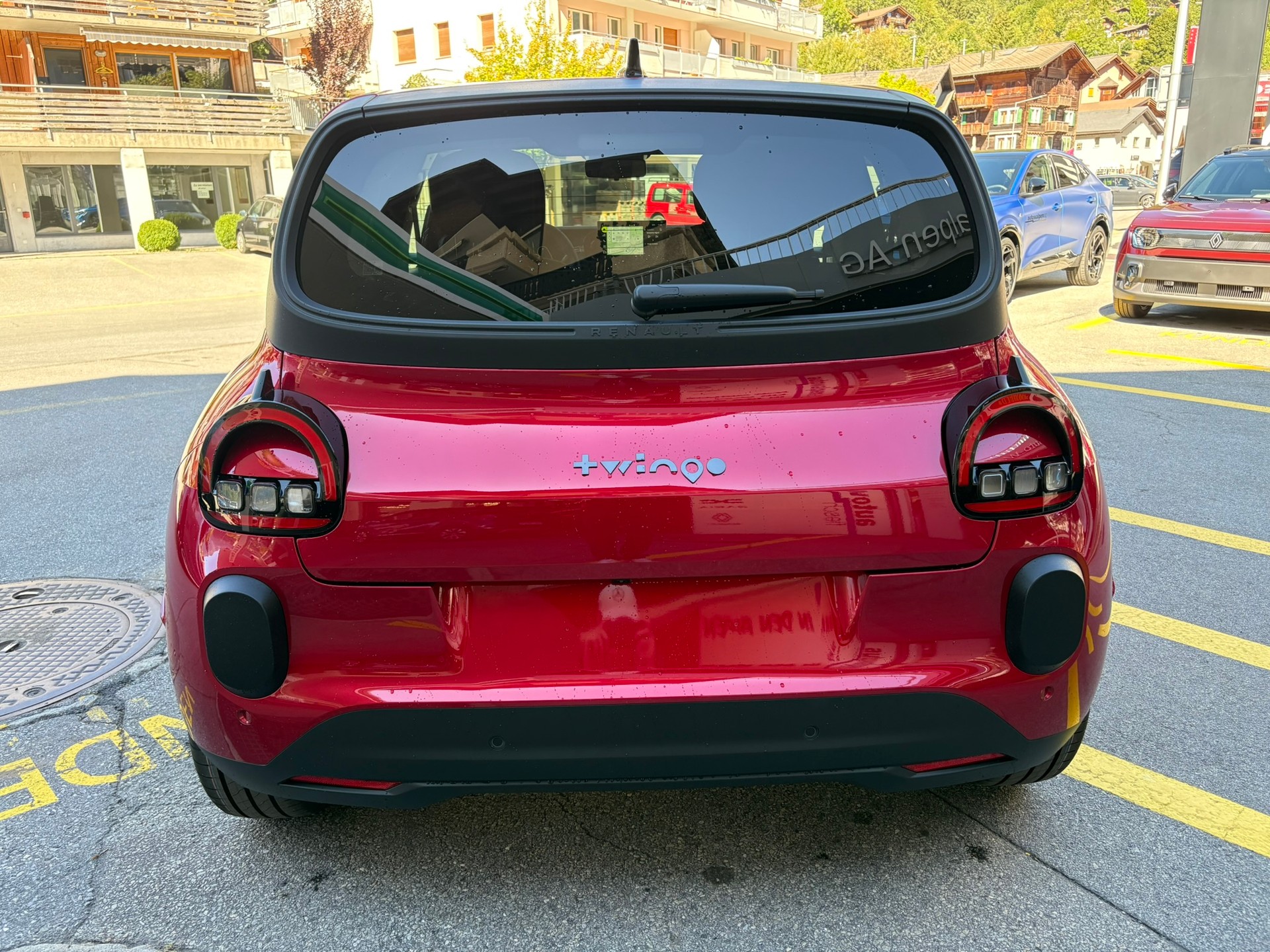 RENAULT Twingo E-Tech 27kWh Techno-image-5