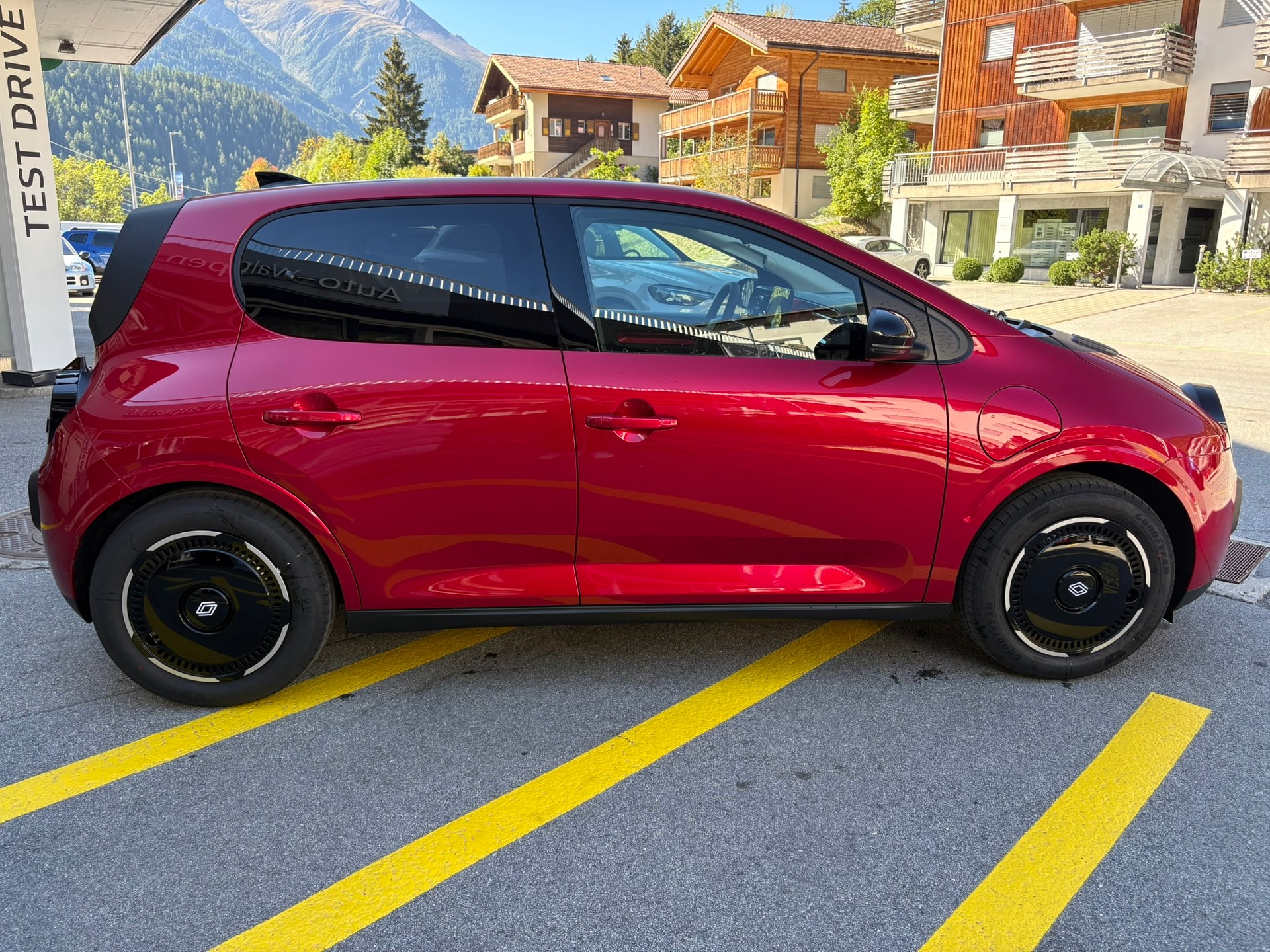 RENAULT Twingo E-Tech 27kWh Techno-image-3