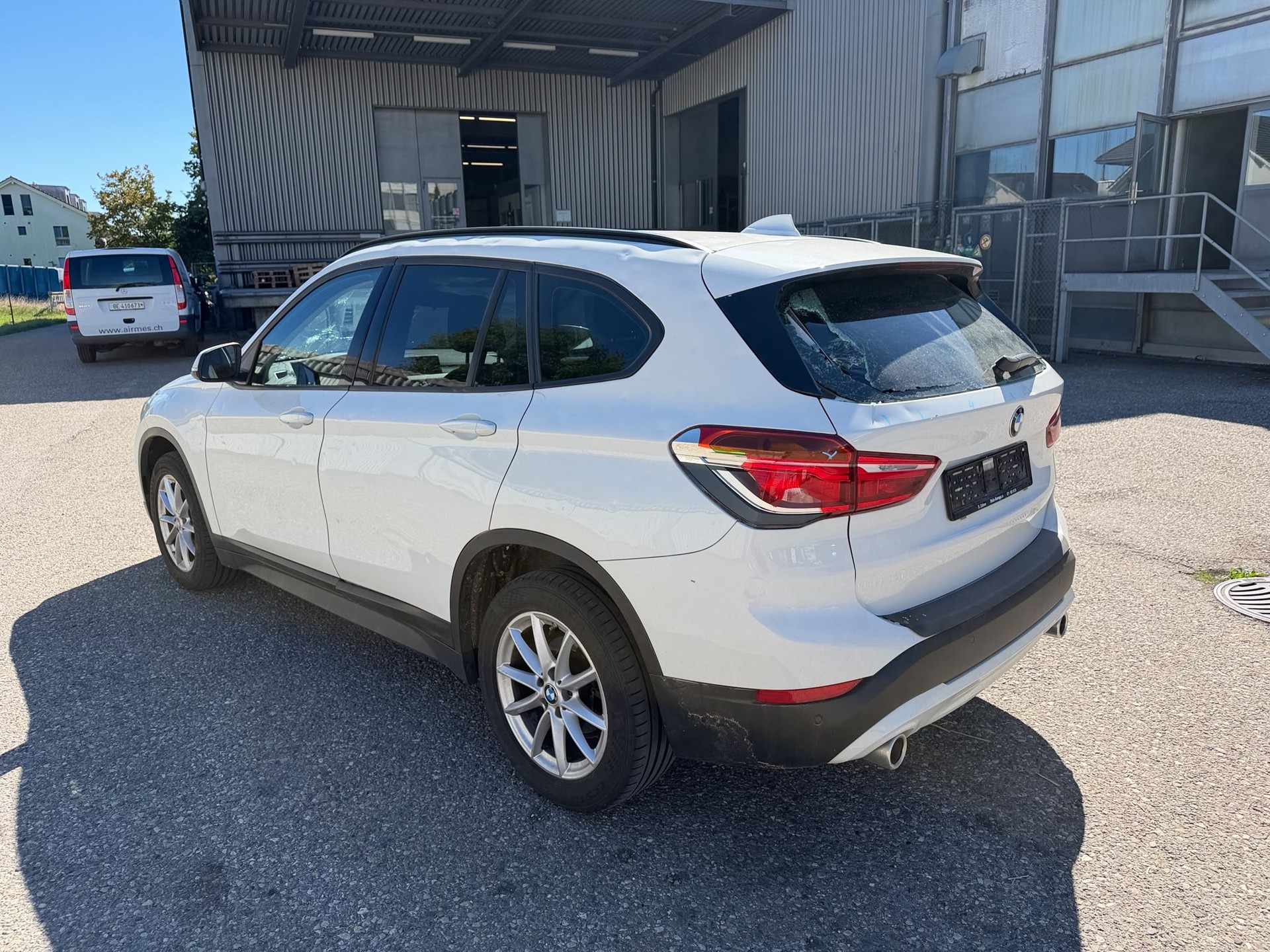 BMW X1 xDrive 18d Sport Line Fleet Edition Steptronic-image-5