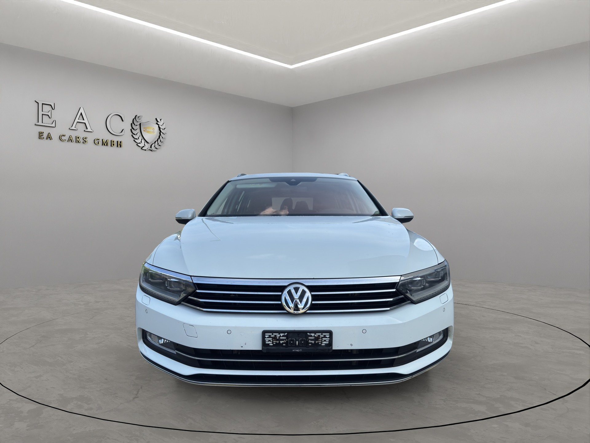 VW Passat Variant 2.0 TDI BMT Highline DSG 4Motion-image-7