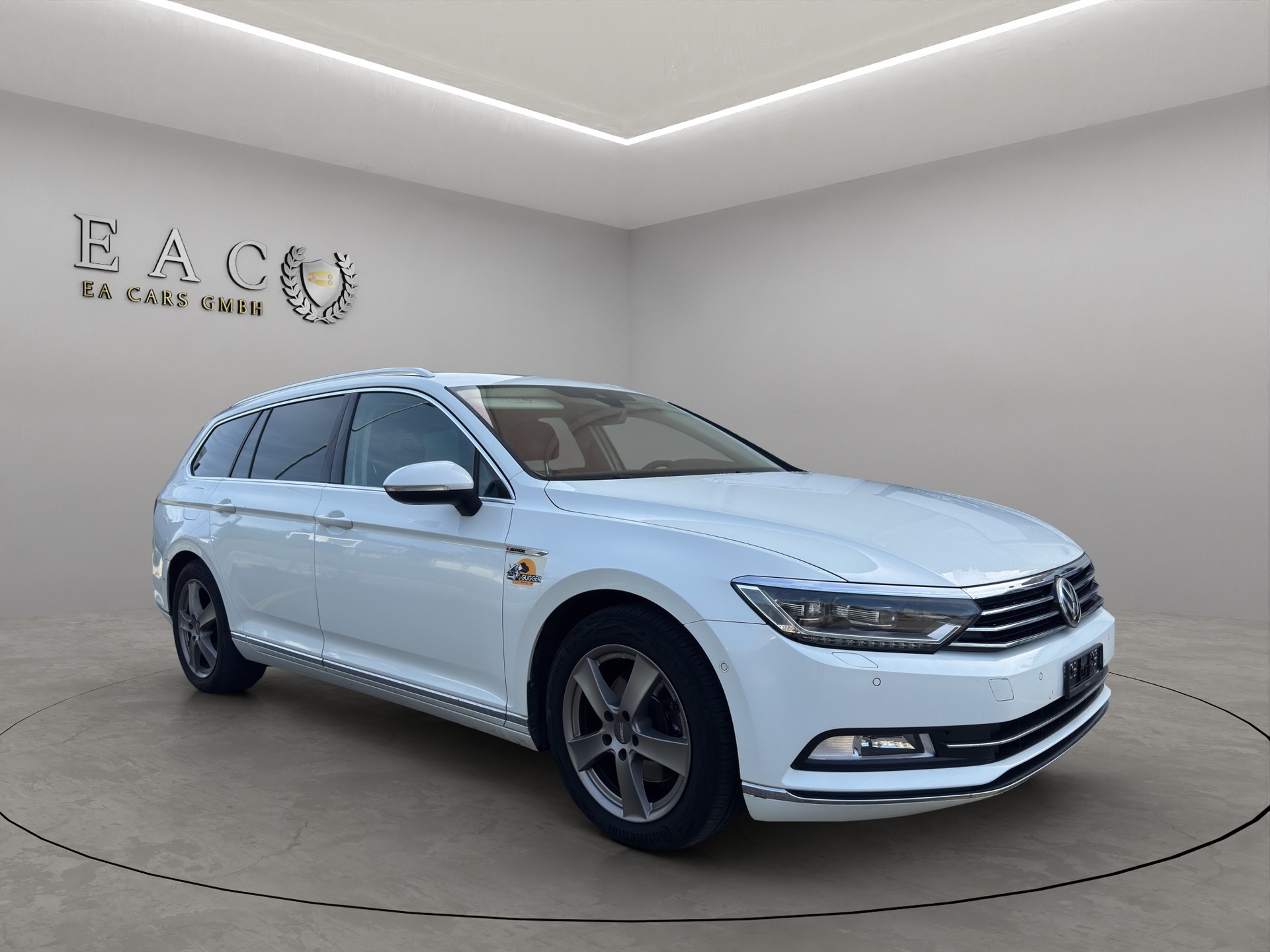 VW Passat Variant 2.0 TDI BMT Highline DSG 4Motion-image-6