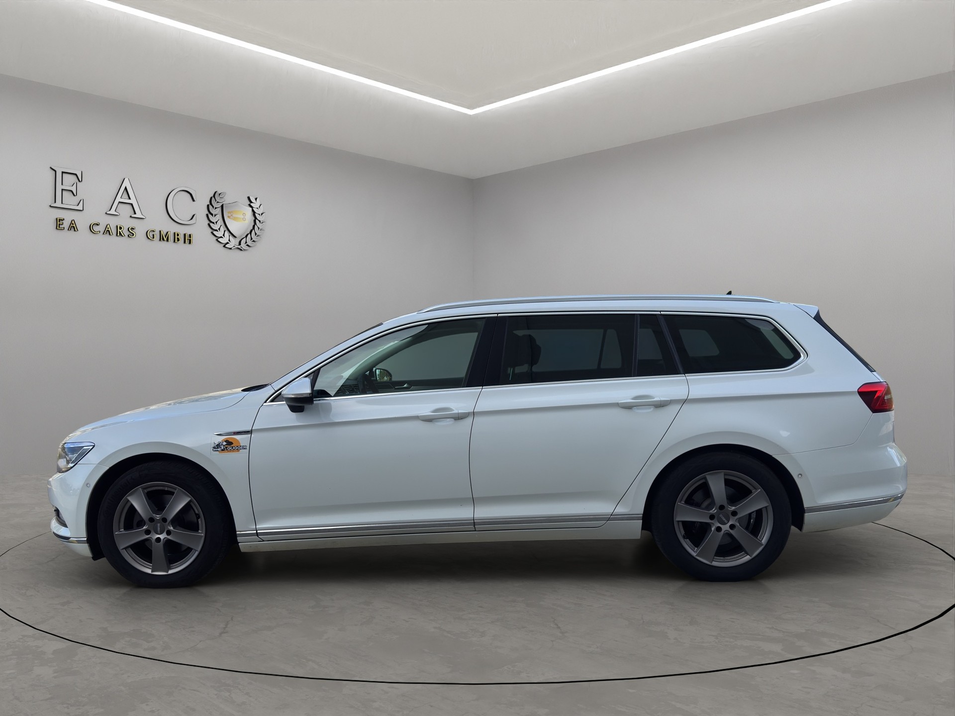 VW Passat Variant 2.0 TDI BMT Highline DSG 4Motion-image-1