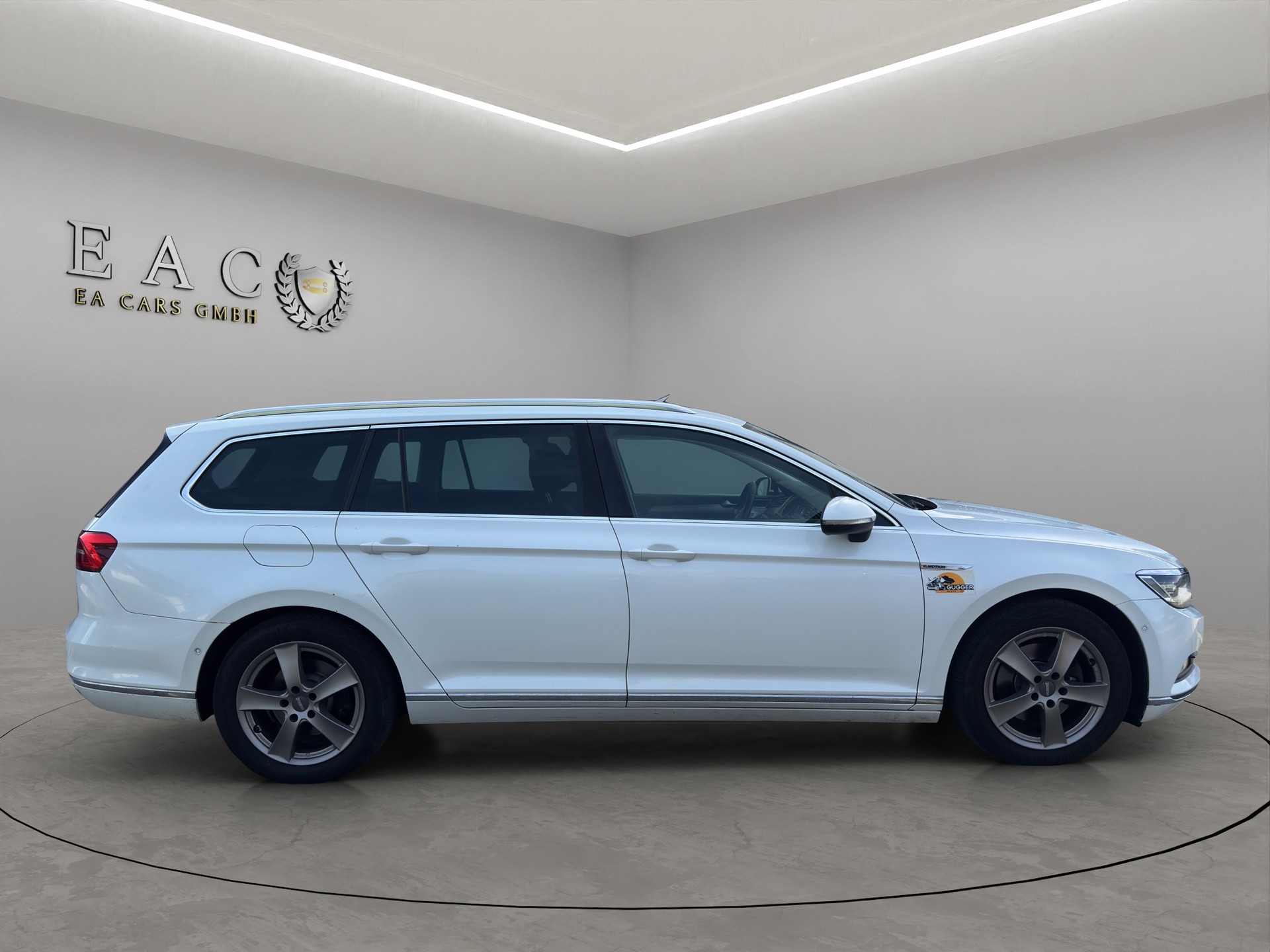 VW Passat Variant 2.0 TDI BMT Highline DSG 4Motion-image-5