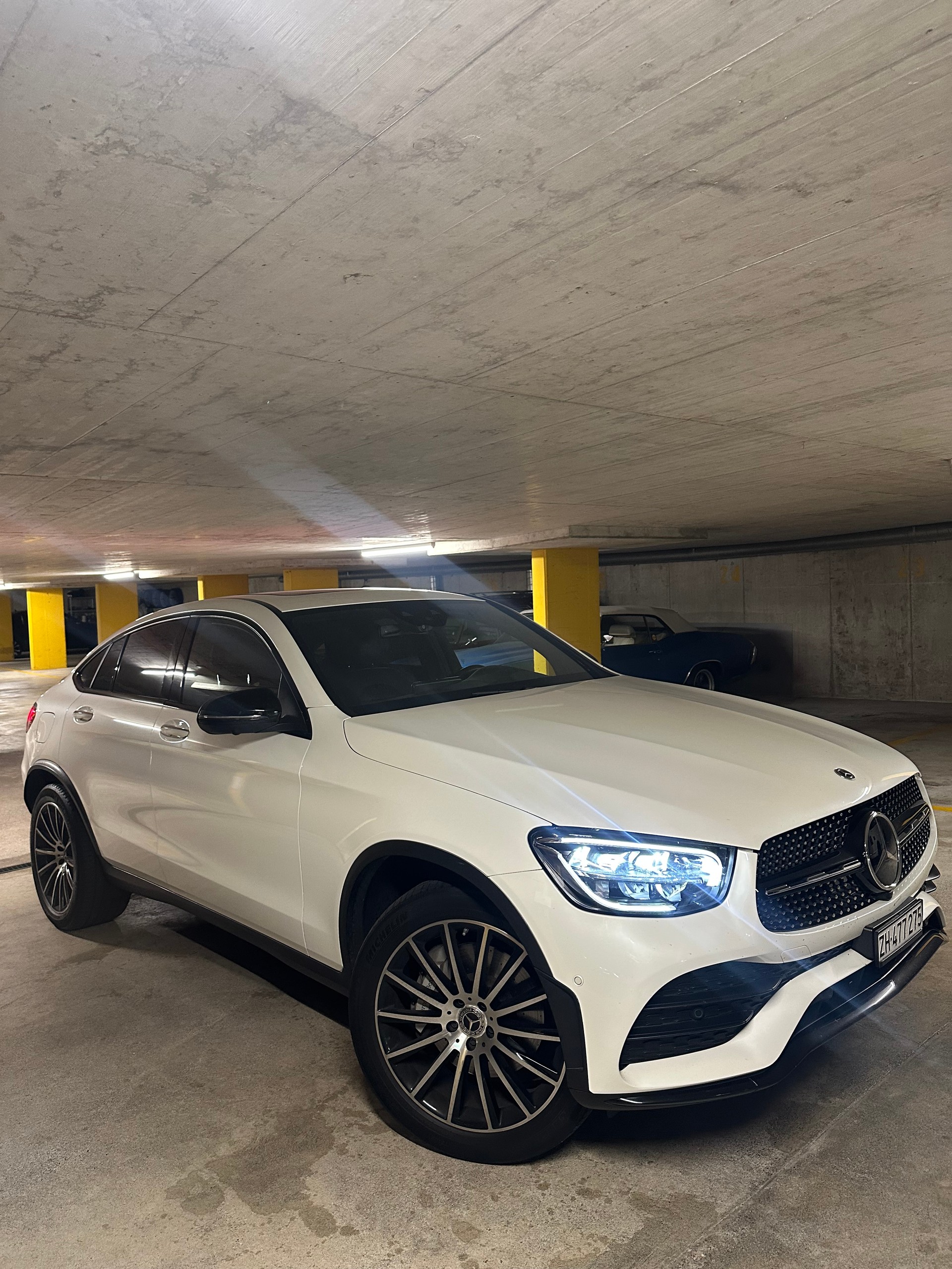 MERCEDES-BENZ GLC 220 d AMG Line 4m-image-0