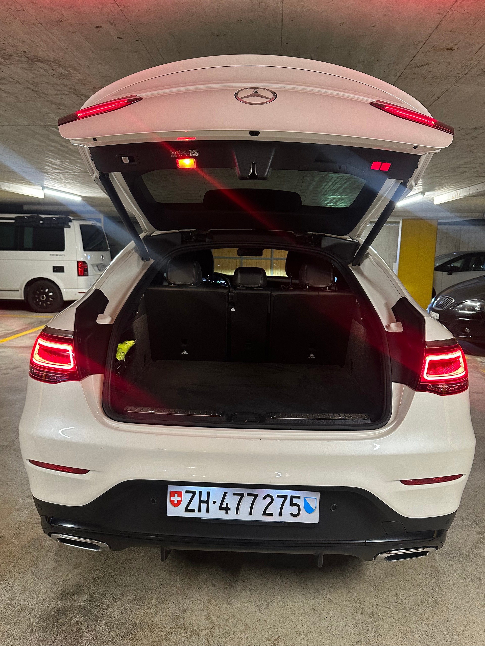 MERCEDES-BENZ GLC 220 d AMG Line 4m-image-2