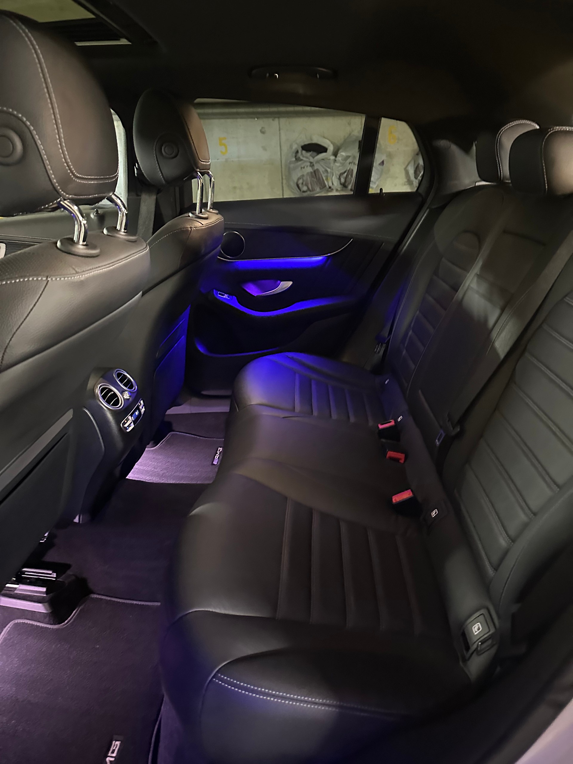 MERCEDES-BENZ GLC 220 d AMG Line 4m-image-4