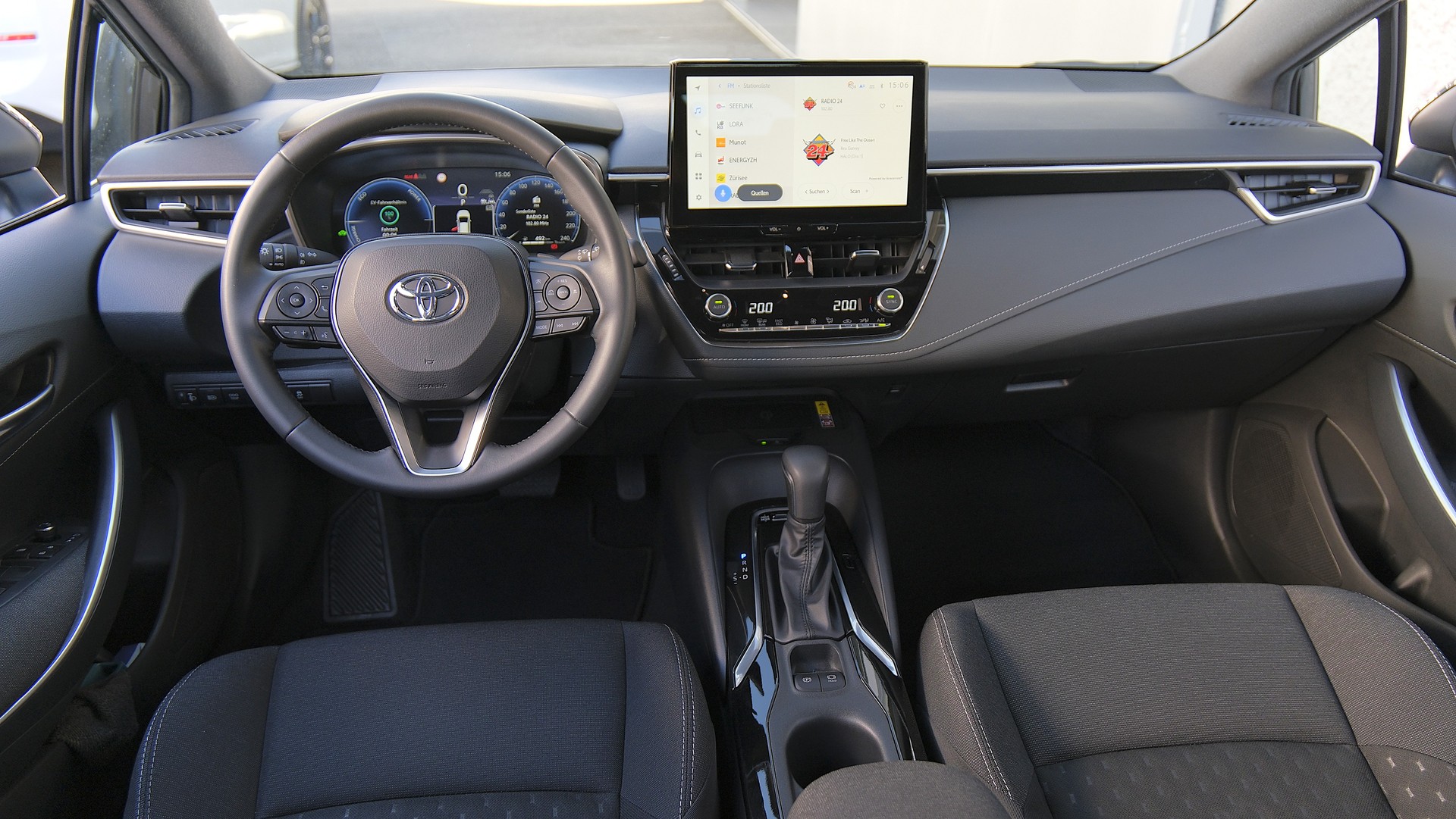 TOYOTA Corolla Touring Sports 2.0 HSD Trend e-CVT-image-5