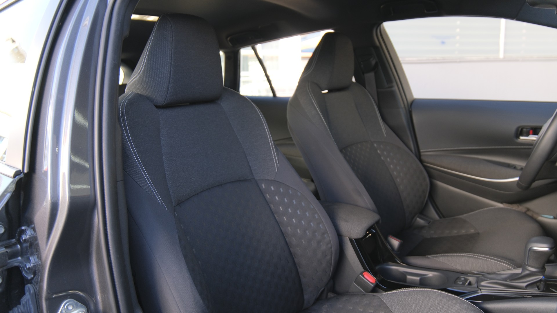 TOYOTA Corolla Touring Sports 2.0 HSD Trend e-CVT-image-15