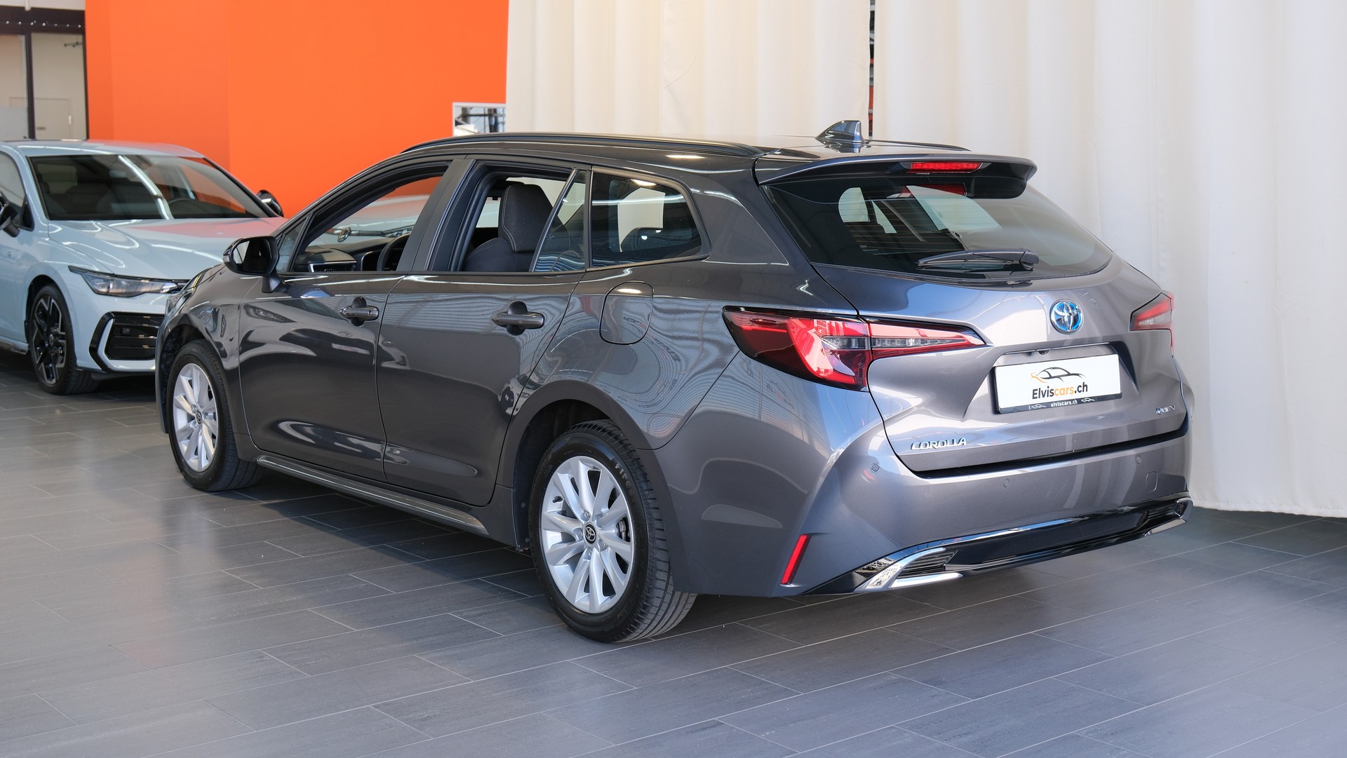 TOYOTA Corolla Touring Sports 2.0 HSD Trend e-CVT-image-11