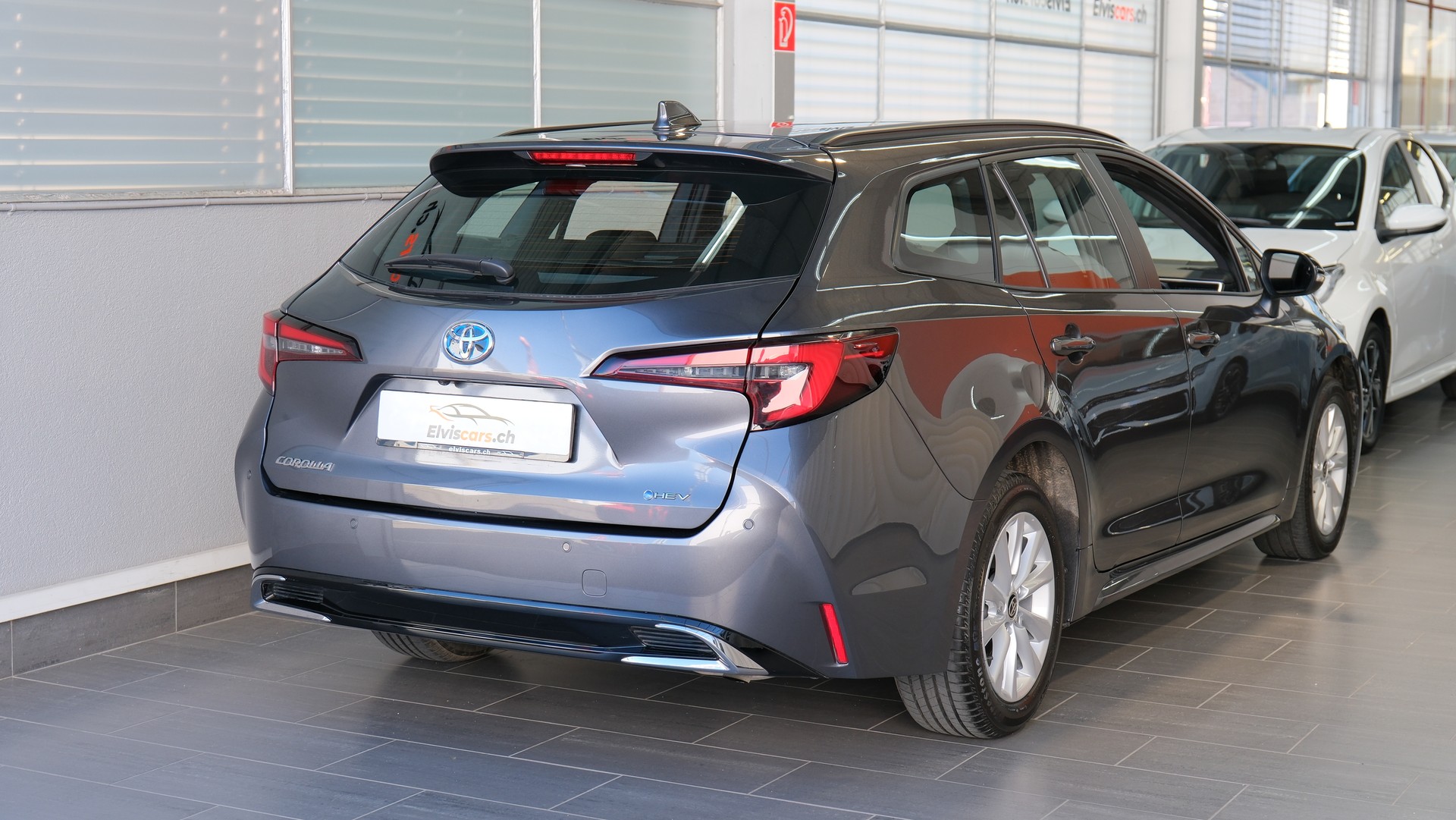 TOYOTA Corolla Touring Sports 2.0 HSD Trend e-CVT-image-23