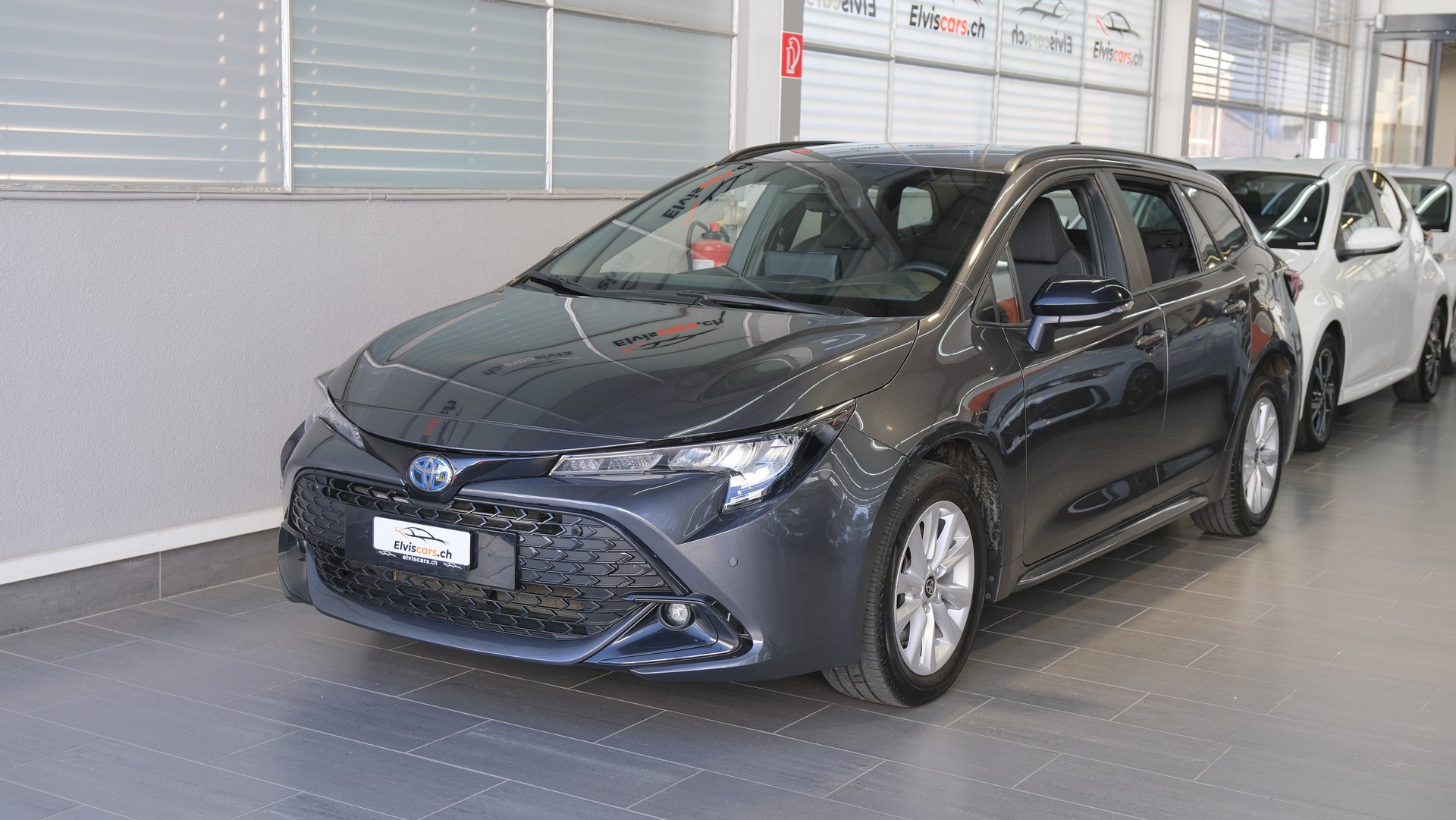 TOYOTA Corolla Touring Sports 2.0 HSD Trend e-CVT-image-6
