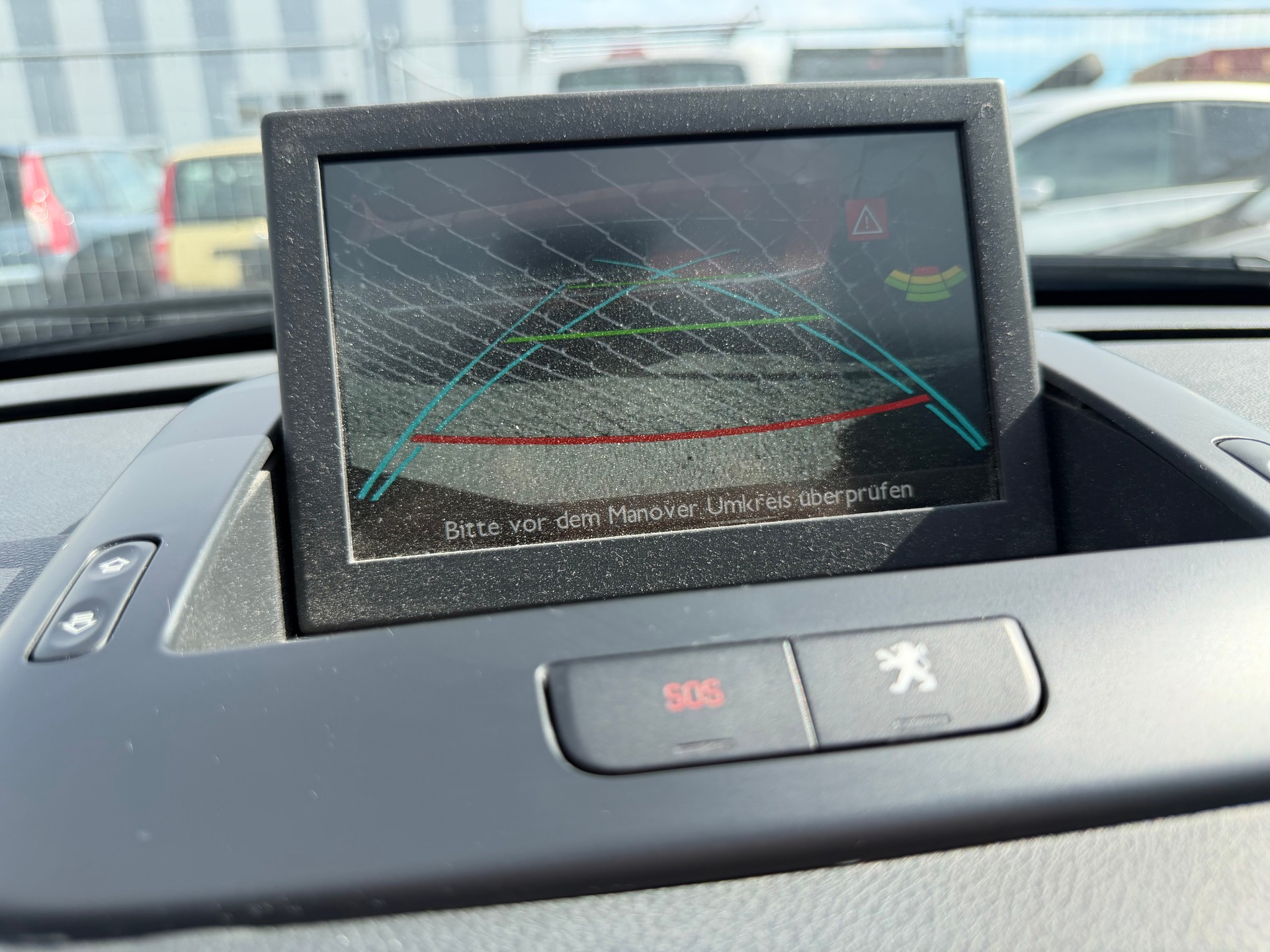 PEUGEOT 3008 HYbrid4 2.0 HDI ETG6-image-11