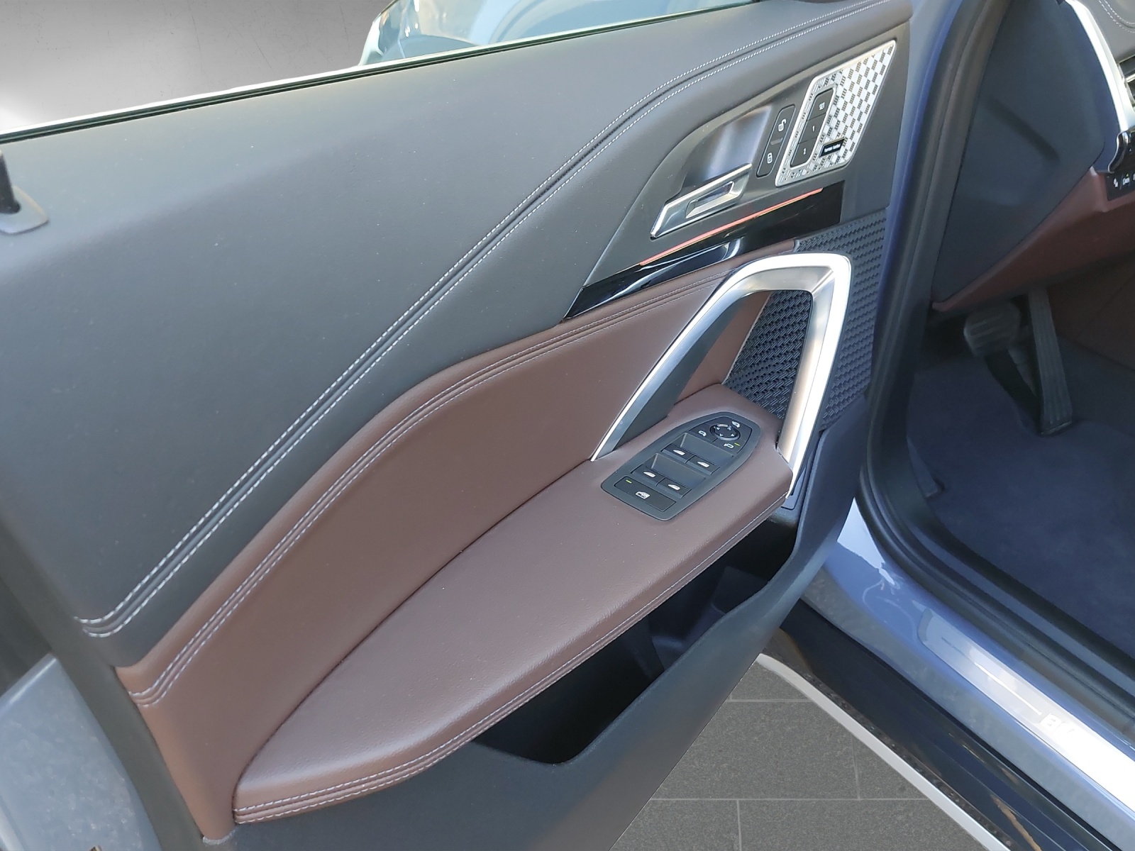 BMW X1 xDrive 23d 48V xLine-image-14