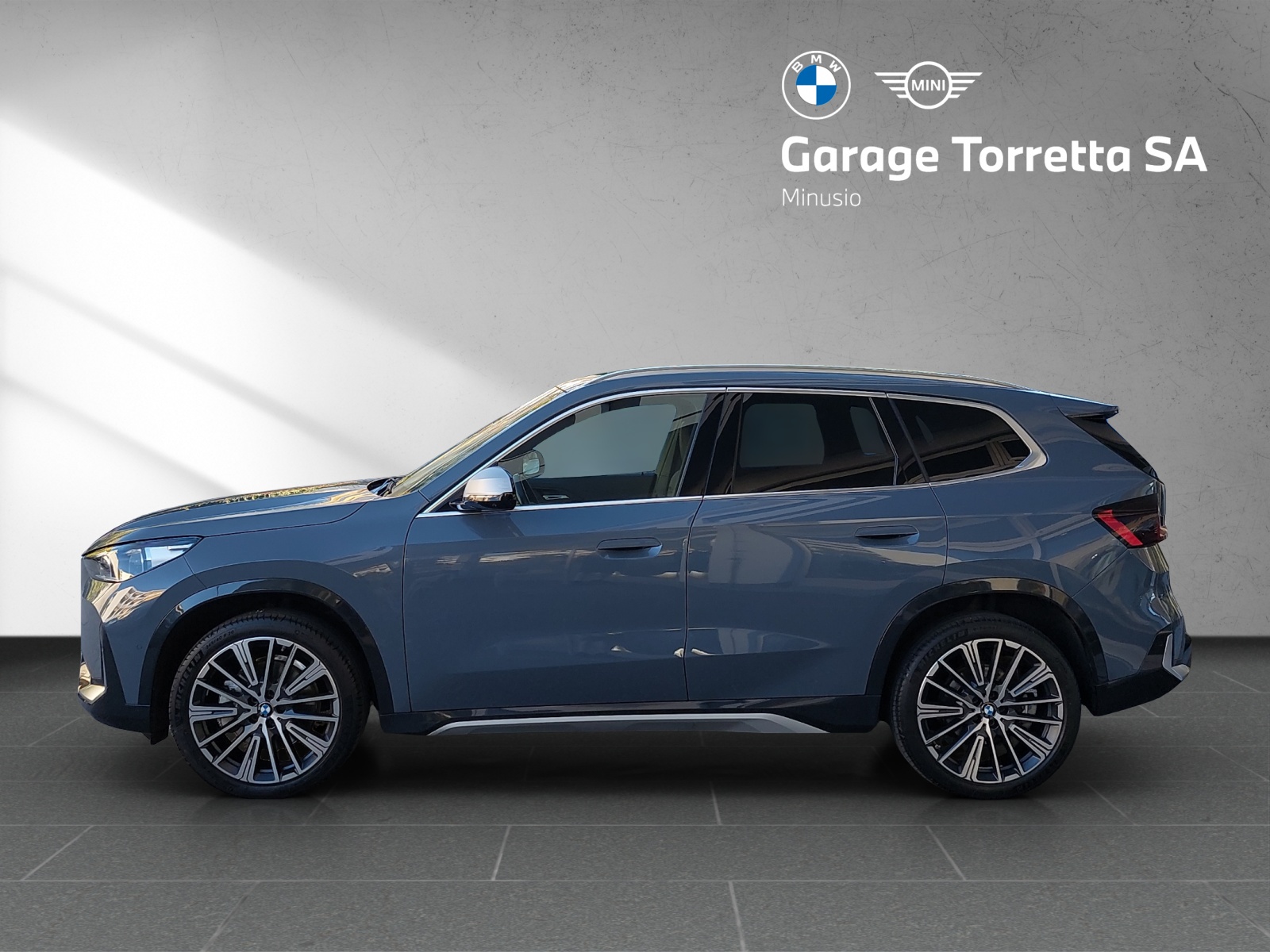 BMW X1 xDrive 23d 48V xLine-image-1