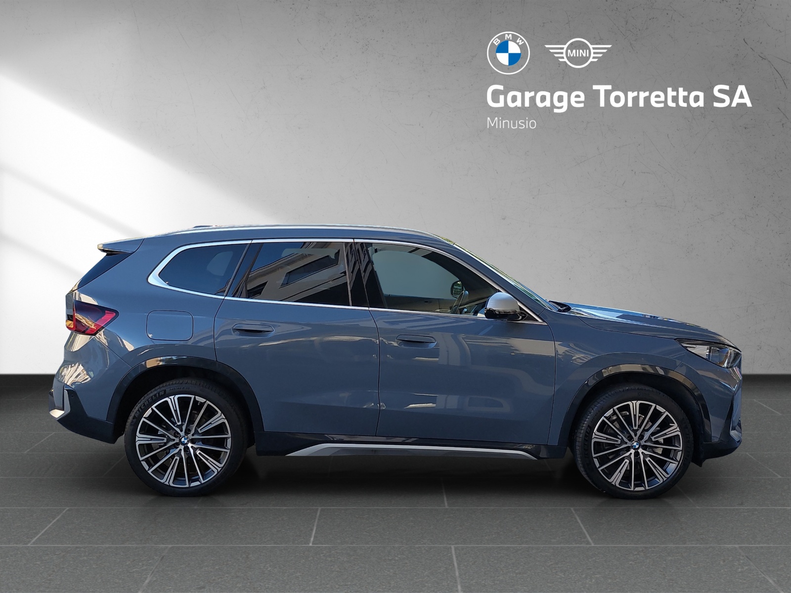 BMW X1 xDrive 23d 48V xLine-image-5