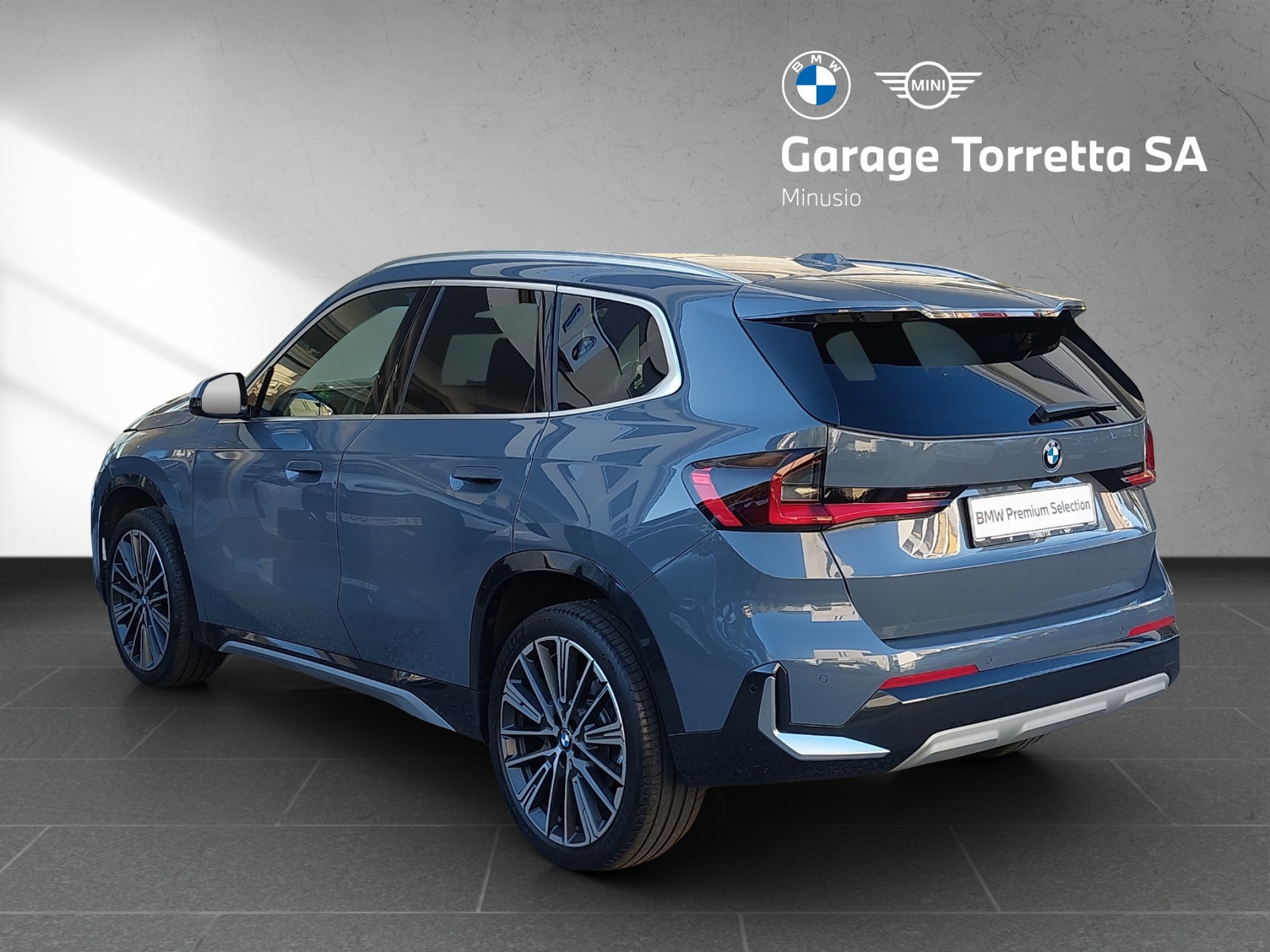 BMW X1 xDrive 23d 48V xLine-image-2