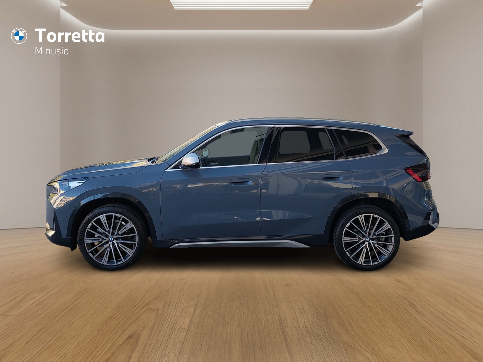 BMW X1 xDrive 23d 48V xLine-showroom-element-1