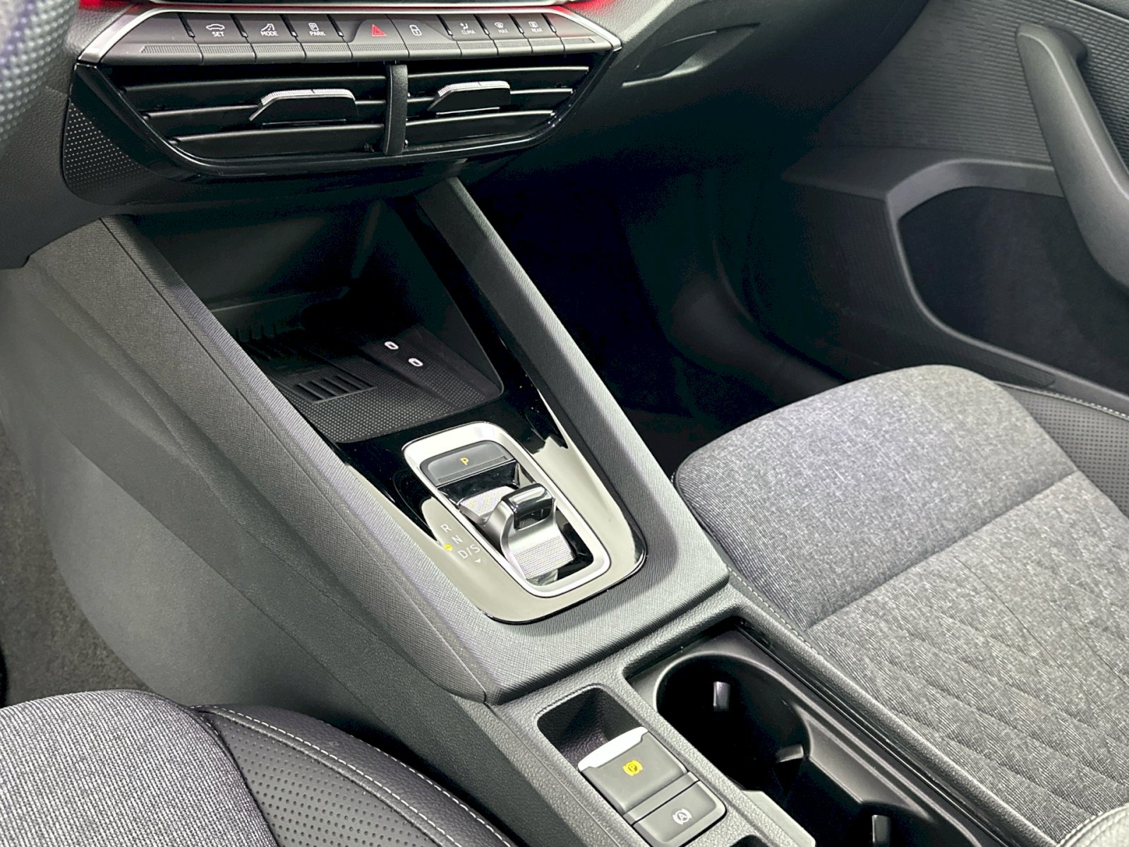 SKODA Octavia Combi 2.0 TSI DSG Sport Line 4x4 204PS *FACELIFT MODEL *Garantie 60M. oder. MAX: 100'000KM *Standheizung-image-7