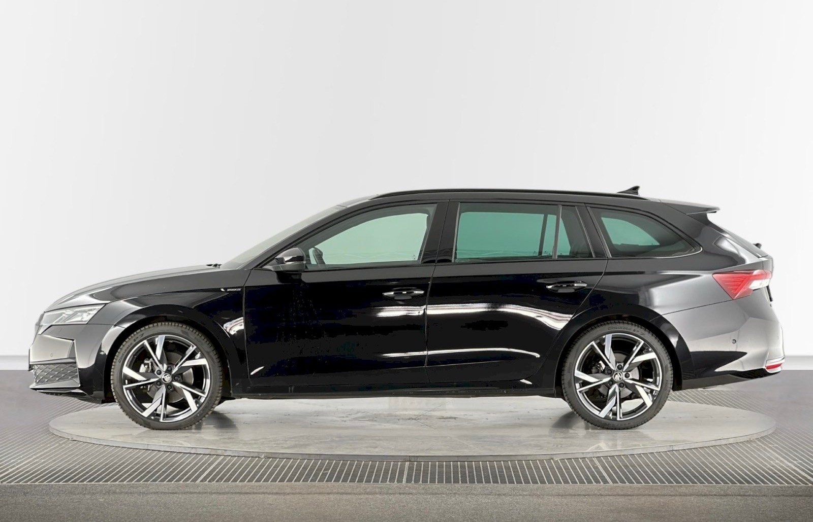 SKODA Octavia Combi 2.0 TSI DSG Sport Line 4x4 204PS *FACELIFT MODEL *Garantie 60M. oder. MAX: 100'000KM *Standheizung-image-2