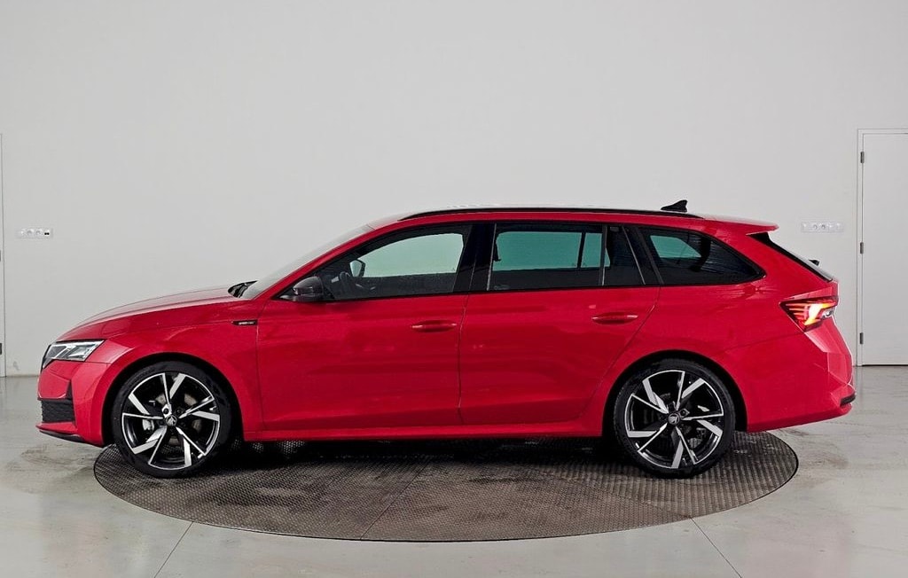 SKODA Octavia Combi 2.0 TSI DSG Sport Line 4x4 204PS *FACELIFT MODEL *Garantie 60M. oder. MAX: 100'000KM *Frontscheibenheizung-image-2