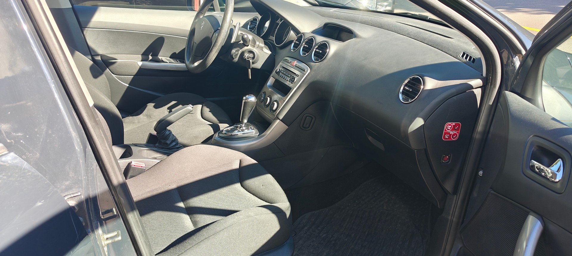 PEUGEOT 308 SW 1.6 HDI Active EGS6-image-7