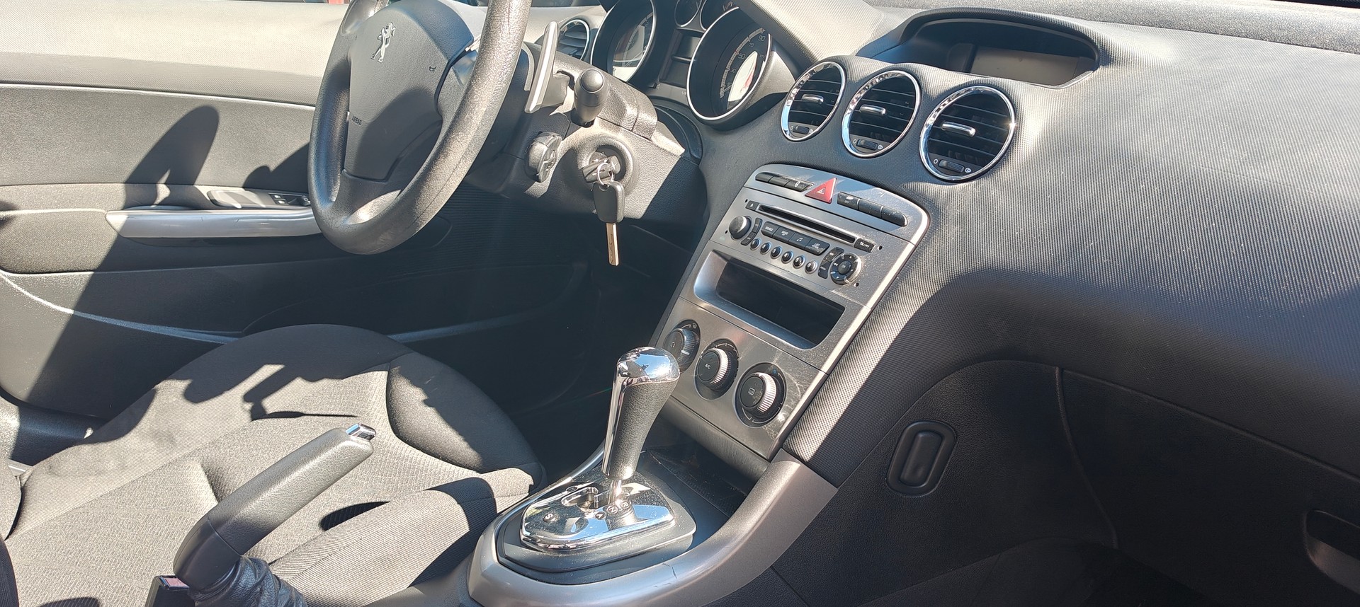 PEUGEOT 308 SW 1.6 HDI Active EGS6-image-6