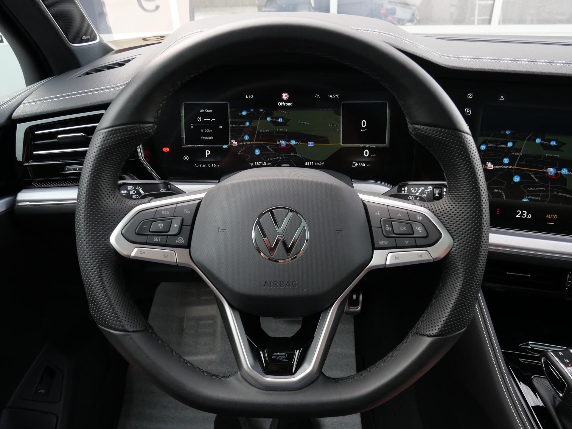 VW Touareg 3.0 TDI R-Line Final Edition Tiptronic *5 J. Garantie, Allradlenkung, Luftfahrwerk, Sitzlüftung*-image-29