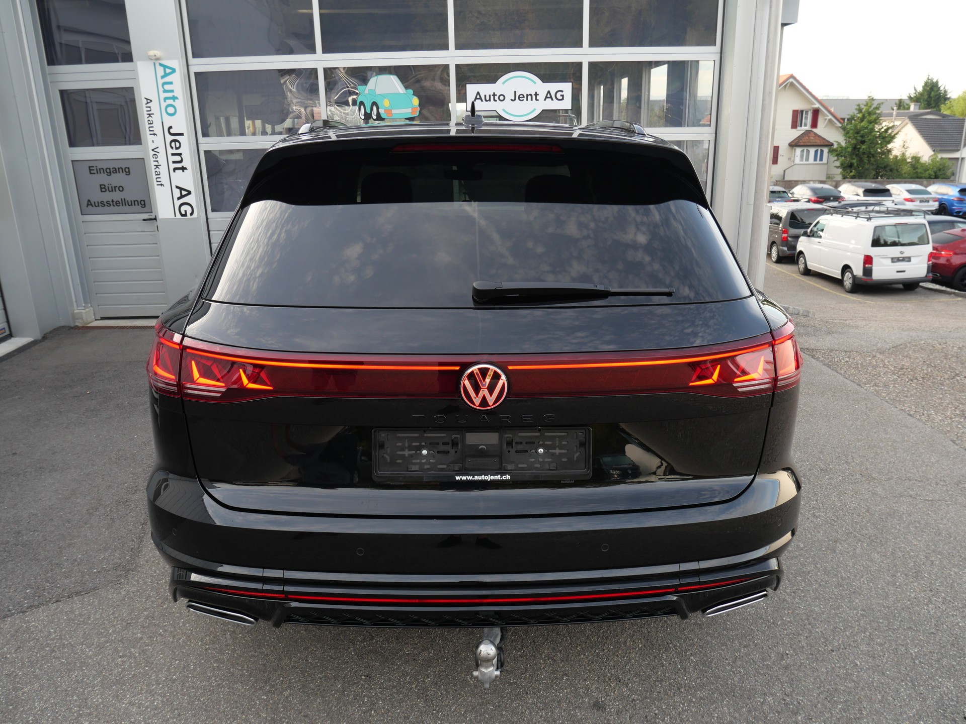 VW Touareg 3.0 TDI R-Line Final Edition Tiptronic *5 J. Garantie, Allradlenkung, Luftfahrwerk, Sitzlüftung*-image-5