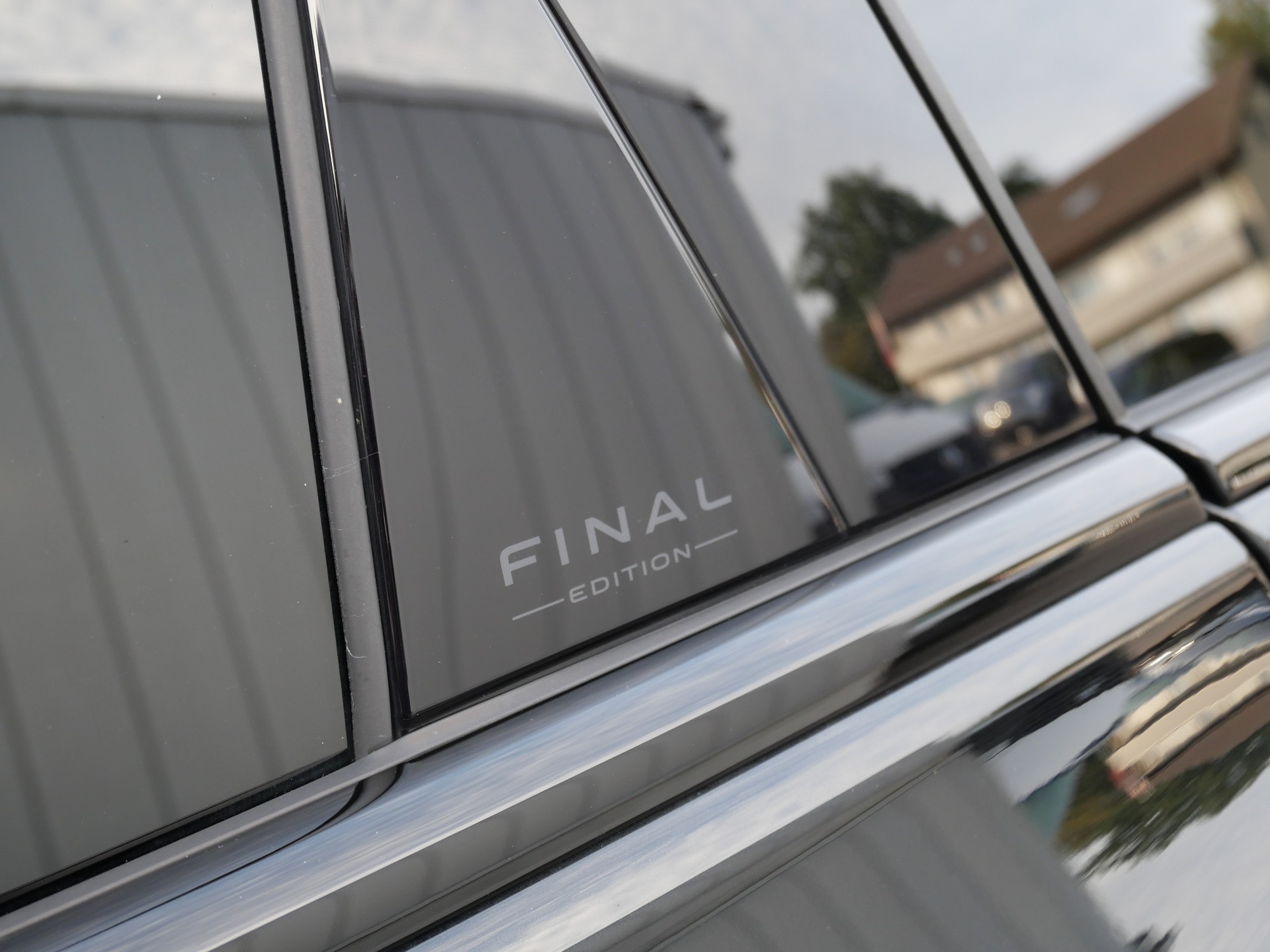VW Touareg 3.0 TDI R-Line Final Edition Tiptronic *5 J. Garantie, Allradlenkung, Luftfahrwerk, Sitzlüftung*-image-16