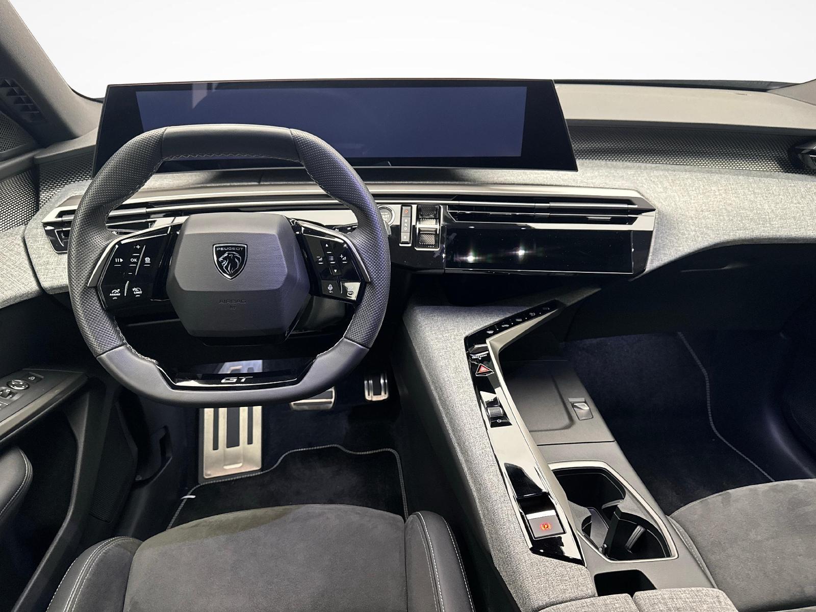 PEUGEOT 5008 1.6 PHEV GT-image-8