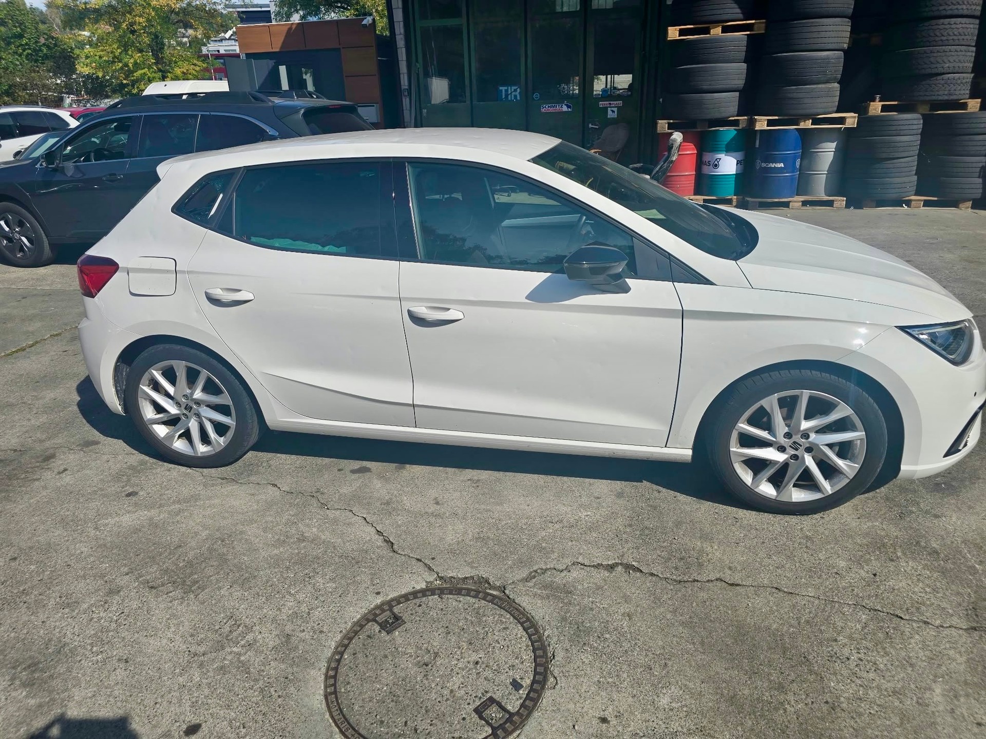 SEAT Ibiza 1.0 EcoTSI Hola FR DSG-image-4