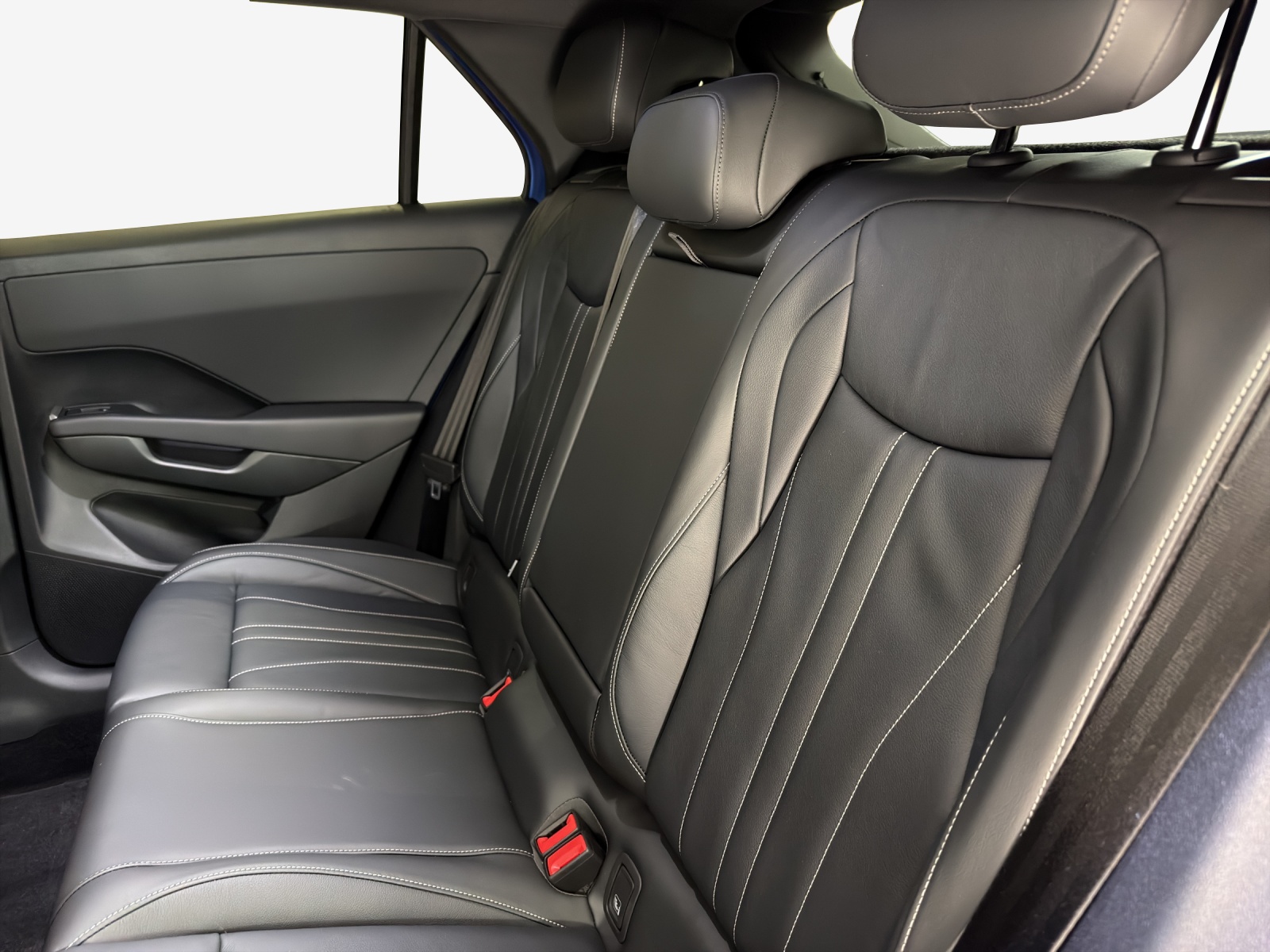 VW T-Roc 1.5 eTSI mHEV R-Line DSG-image-11
