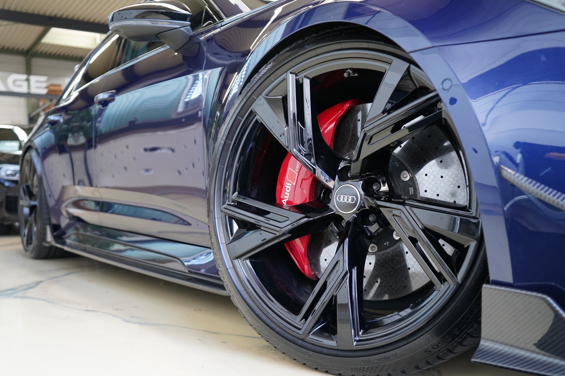 AUDI RS6 Avant 4.0 TFSI V8 quattro / Exklusiv Carbon Kit **-image-14