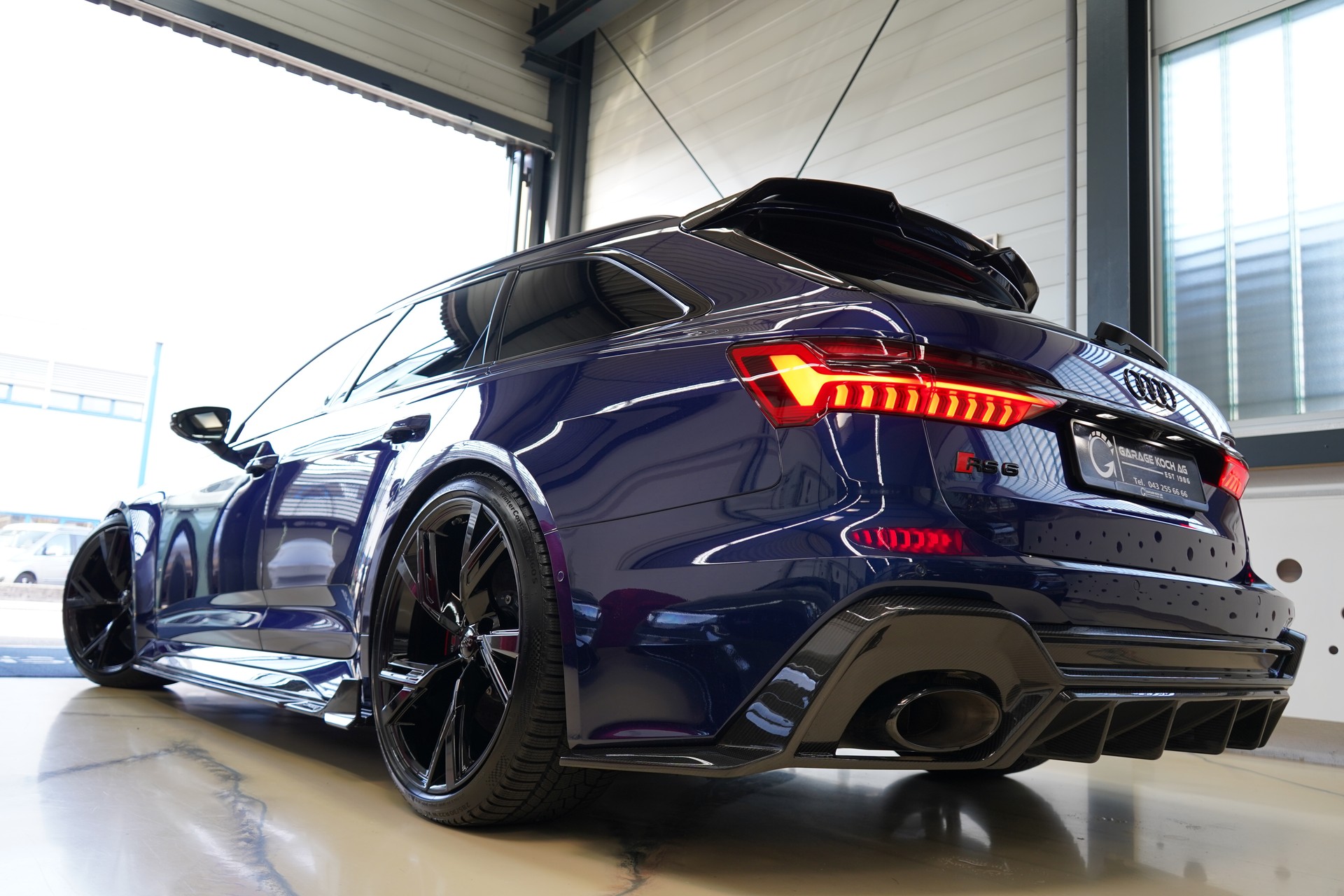 AUDI RS6 Avant 4.0 TFSI V8 quattro / Exklusiv Carbon Kit **-image-6