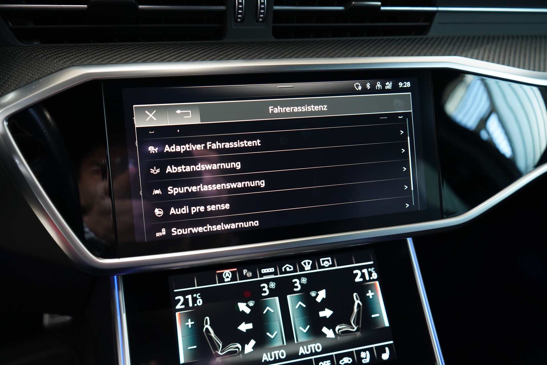 AUDI RS6 Avant 4.0 TFSI V8 quattro / Exklusiv Carbon Kit **-image-24