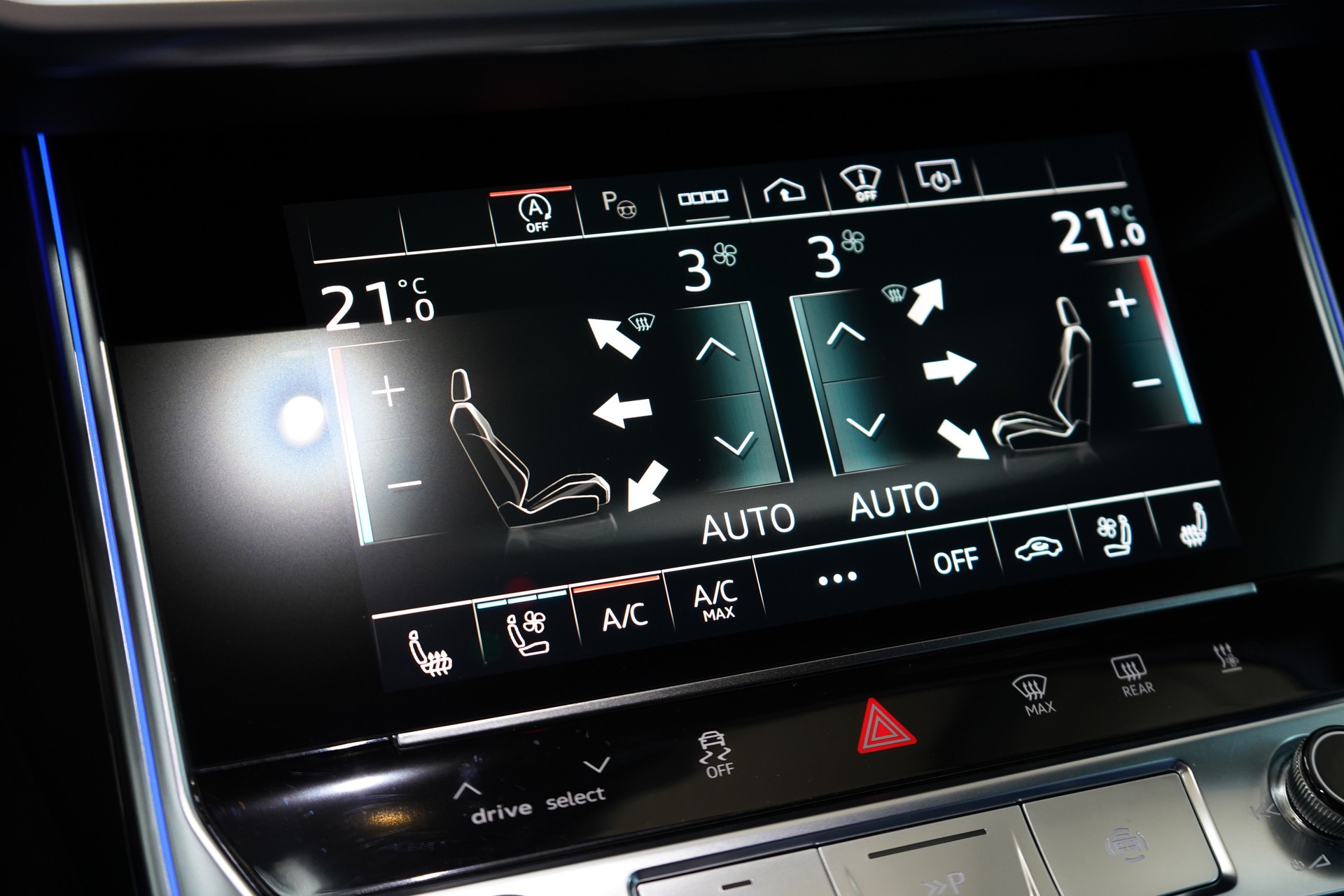 AUDI RS6 Avant 4.0 TFSI V8 quattro / Exklusiv Carbon Kit **-image-22