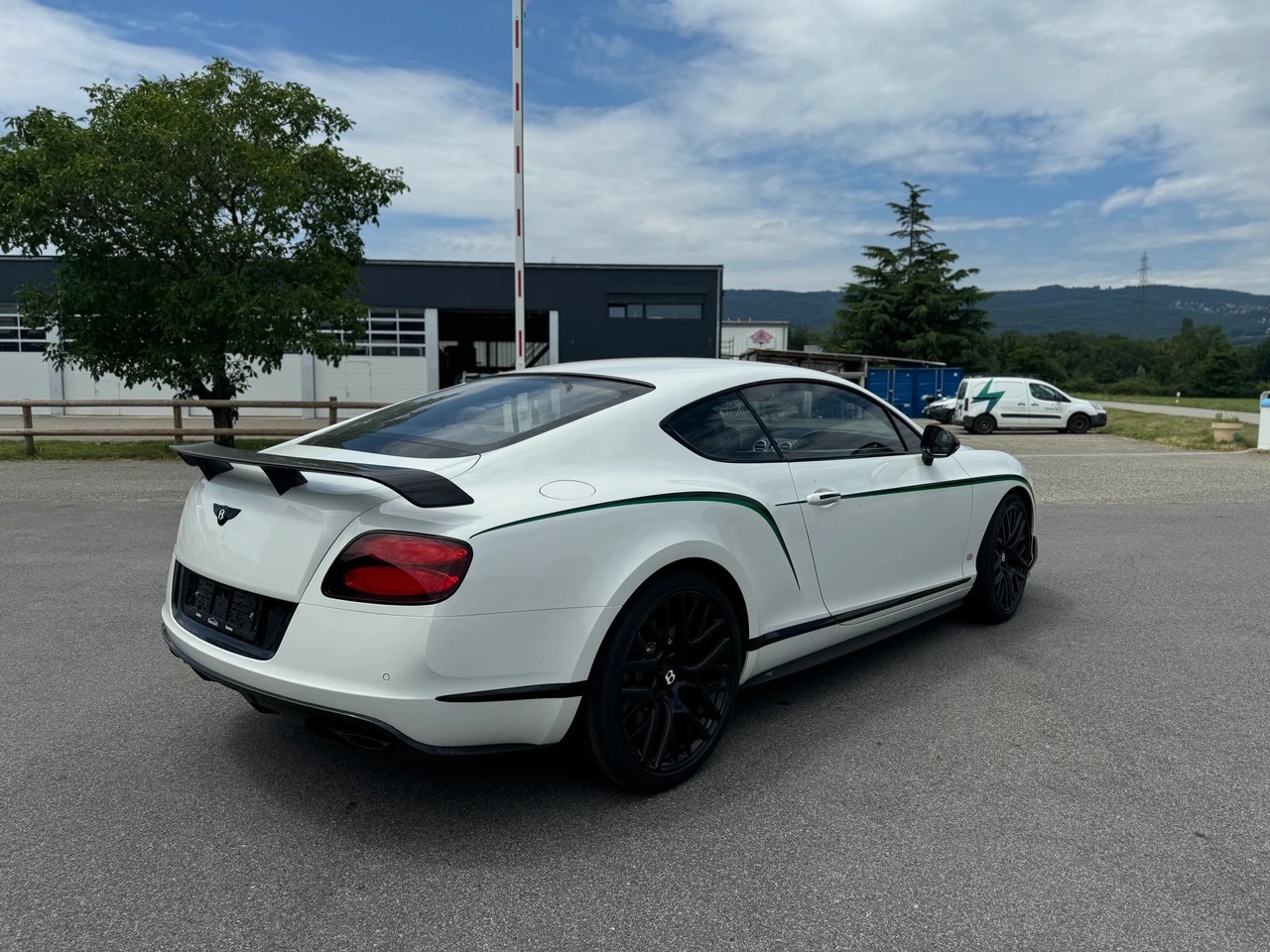 BENTLEY Continental GT3-R-image-4