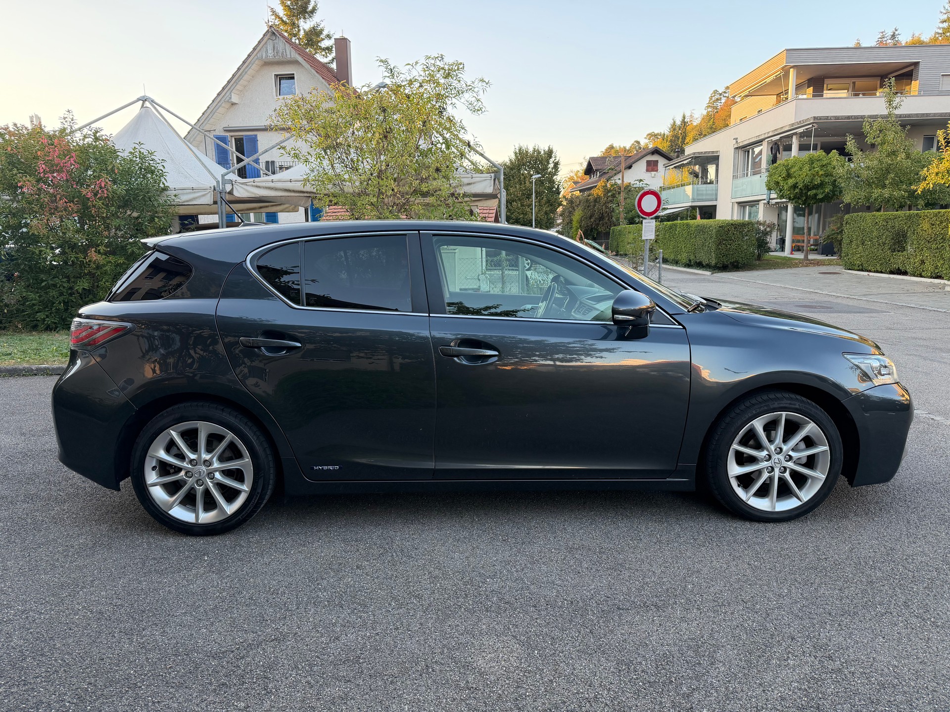 LEXUS CT 200h 1.8 excellence CVT-image-6