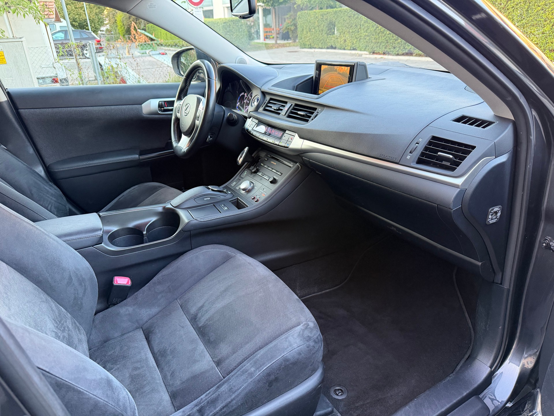 LEXUS CT 200h 1.8 excellence CVT-image-13