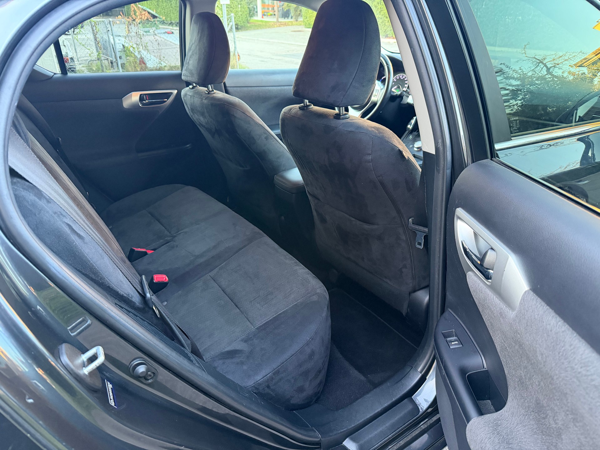 LEXUS CT 200h 1.8 excellence CVT-image-15