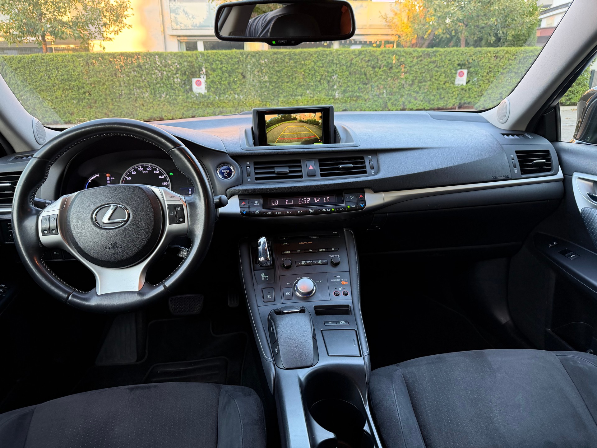 LEXUS CT 200h 1.8 excellence CVT-image-10