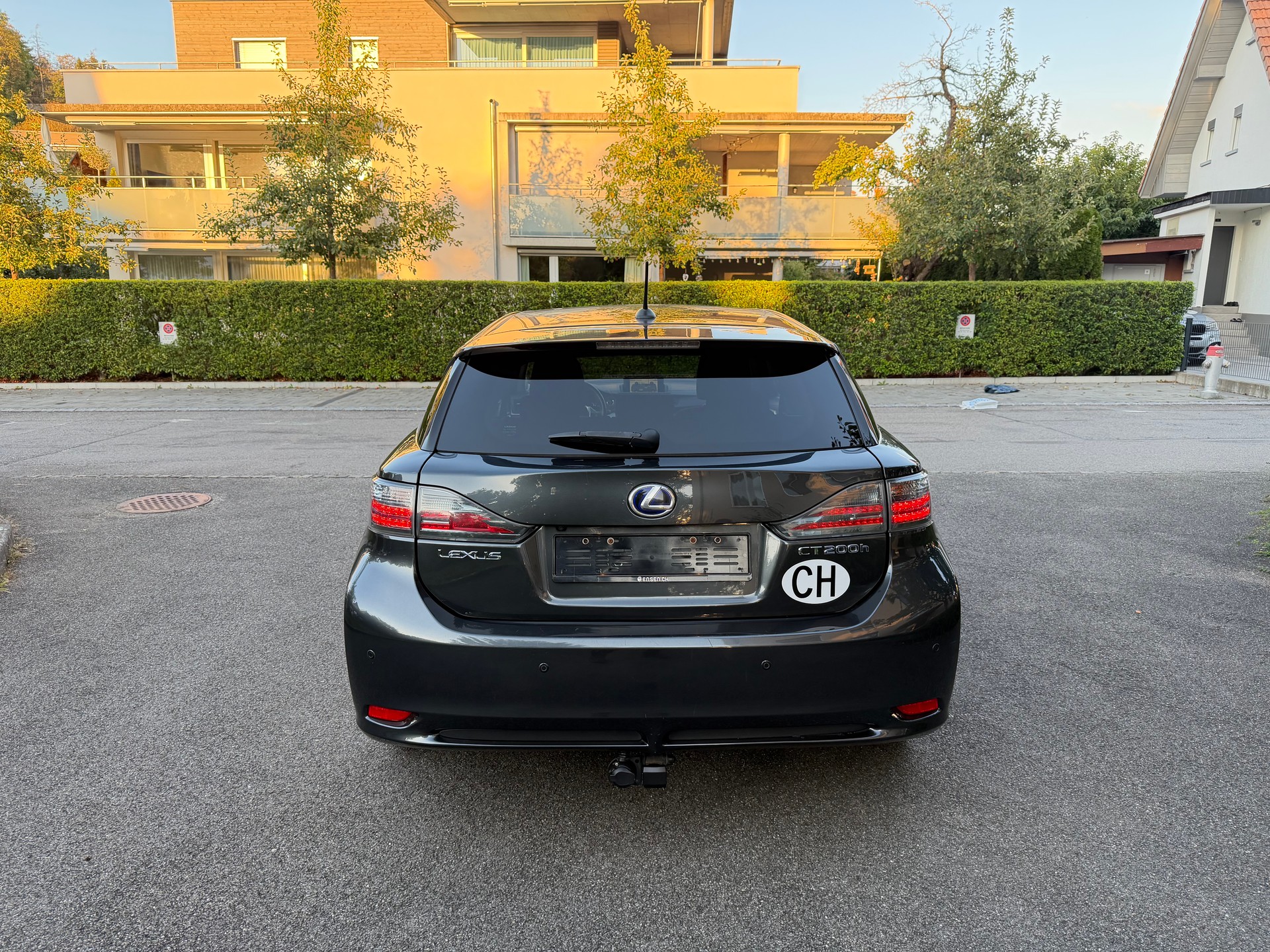 LEXUS CT 200h 1.8 excellence CVT-image-4
