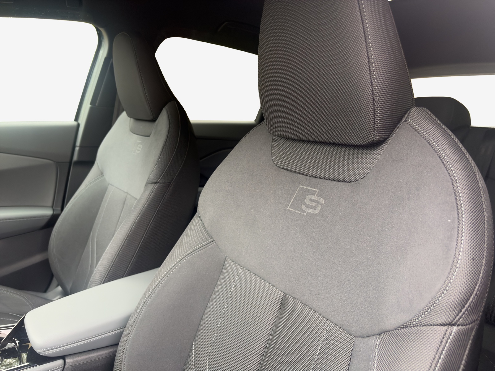 AUDI Q3 SUV 110 kW TFSI S tronic-image-15