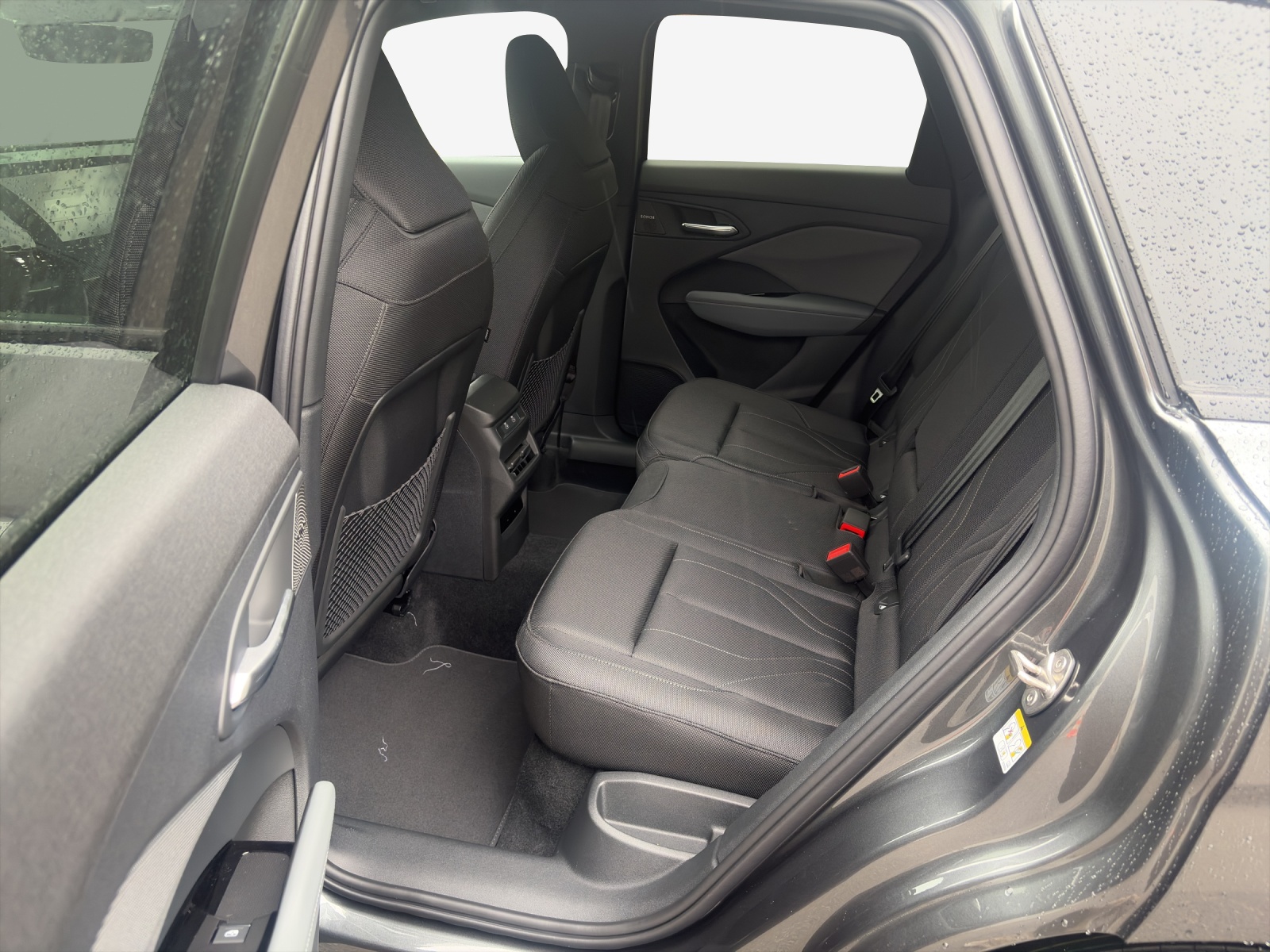 AUDI Q3 SUV 110 kW TFSI S tronic-image-11