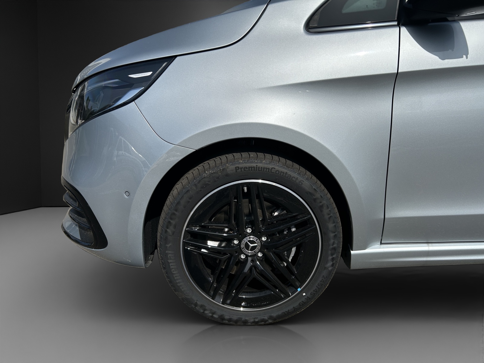 MERCEDES-BENZ V 300 d lang 4Matic Swiss Edition 9G-Tronic-image-11
