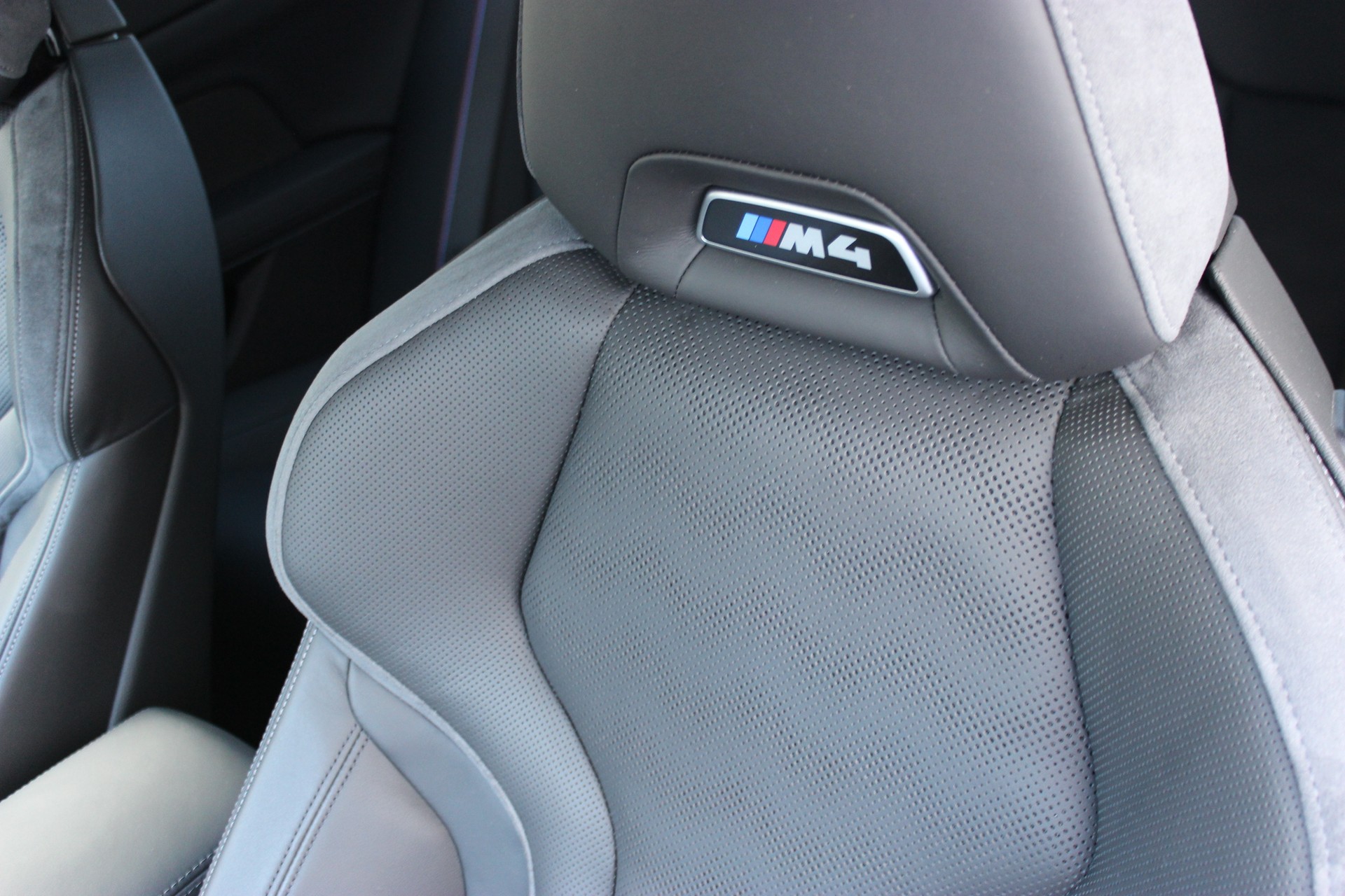 BMW M4 Coupé Competition M xDrive Individual *Frozen Brilliant White Metallic* 🎉1.88%-LEASINGAKTION🎉-image-18