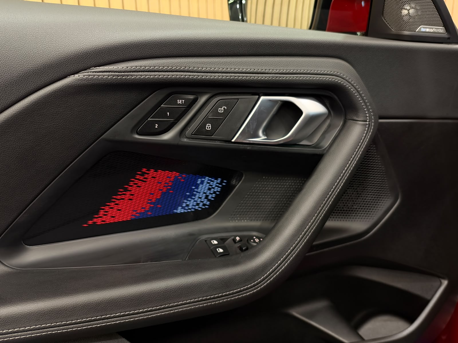 BMW M2 Steptronic *Fire Red Metallic*-image-14