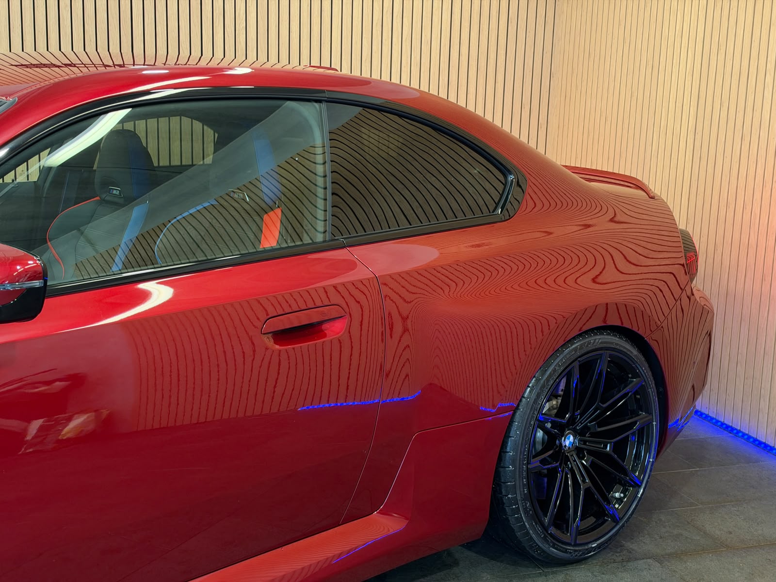 BMW M2 Steptronic *Fire Red Metallic*-image-5