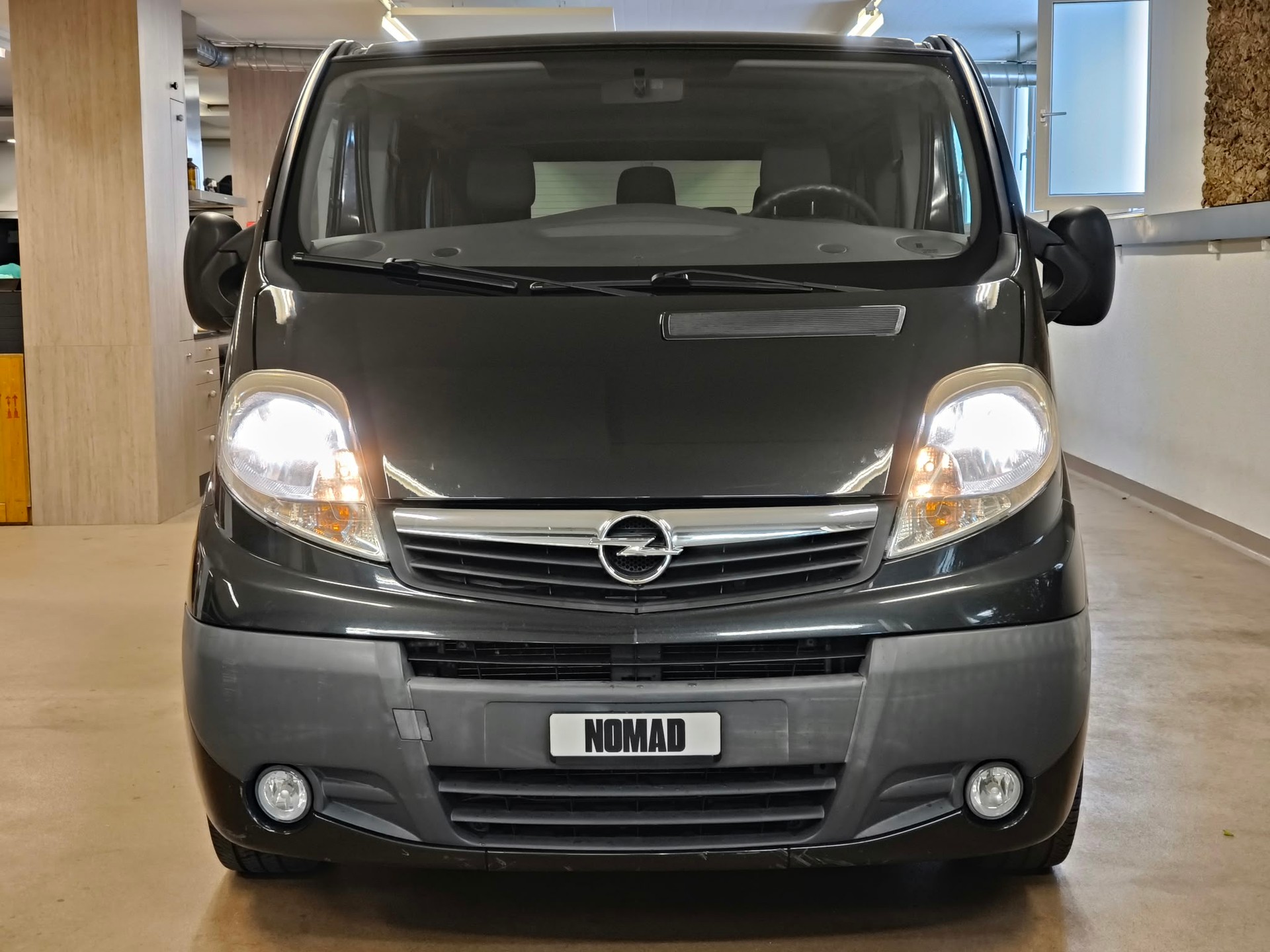OPEL Vivaro Tour 2.5 CDTI 2.7t L1H1-image-1